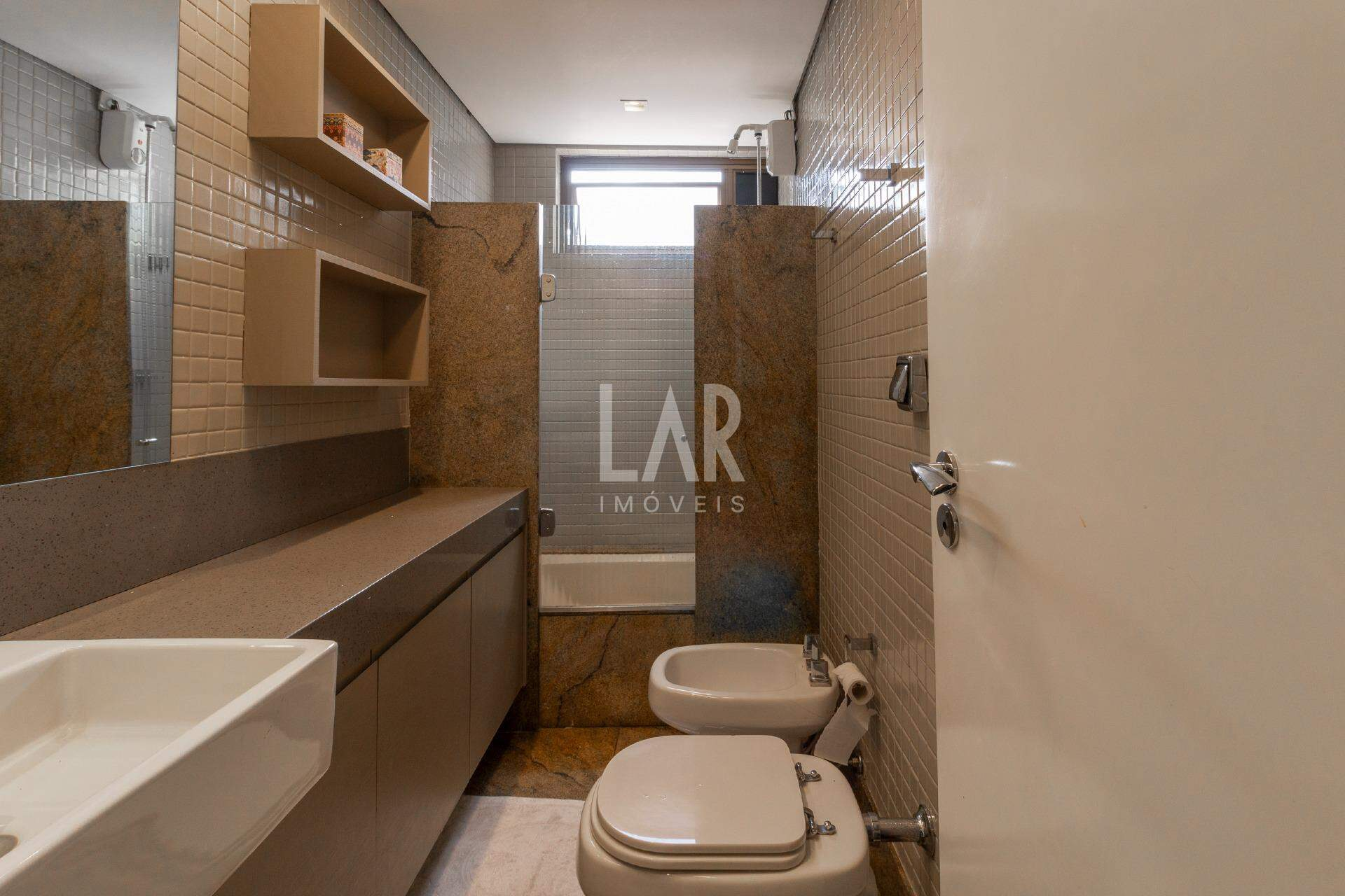 Apartamento de 3 quartos para alugar, Lourdes, Belo Horizonte - MG