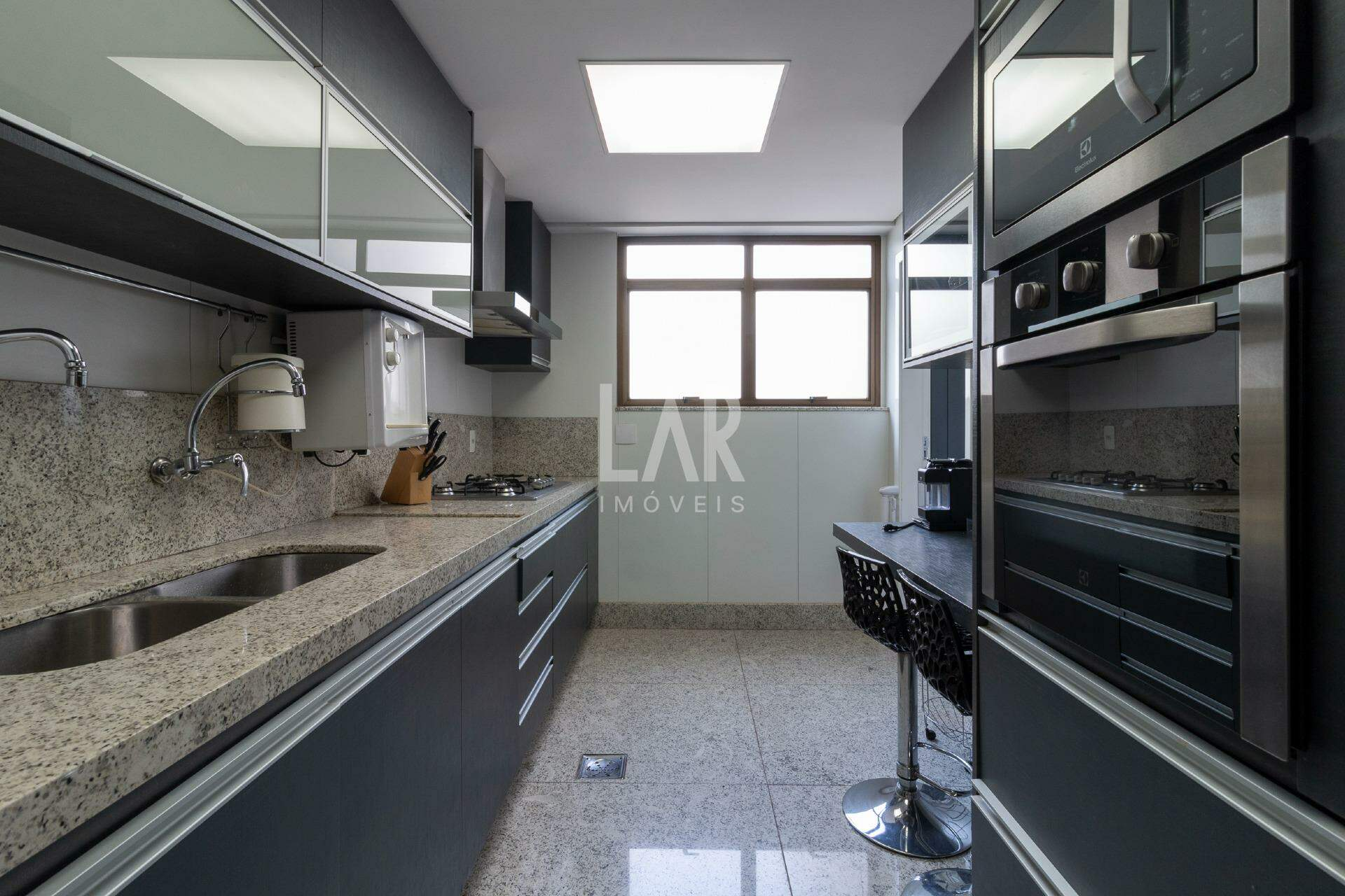 Apartamento de 3 quartos para alugar, Lourdes, Belo Horizonte - MG