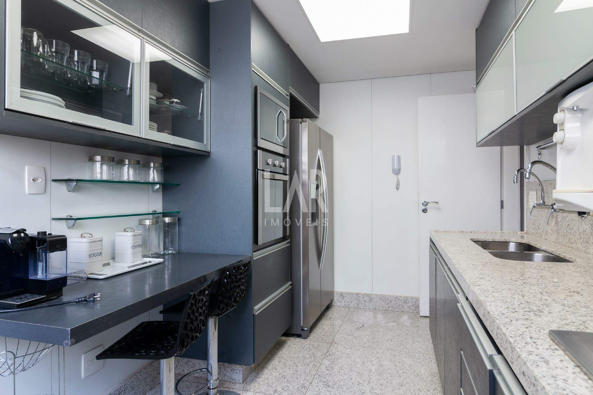 Apartamento de 3 quartos para alugar, Lourdes, Belo Horizonte - MG