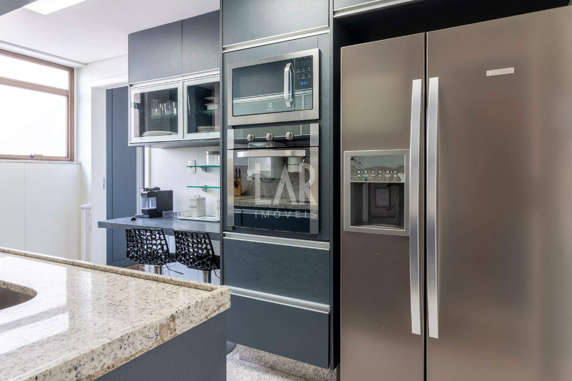 Apartamento de 3 quartos para alugar, Lourdes, Belo Horizonte - MG