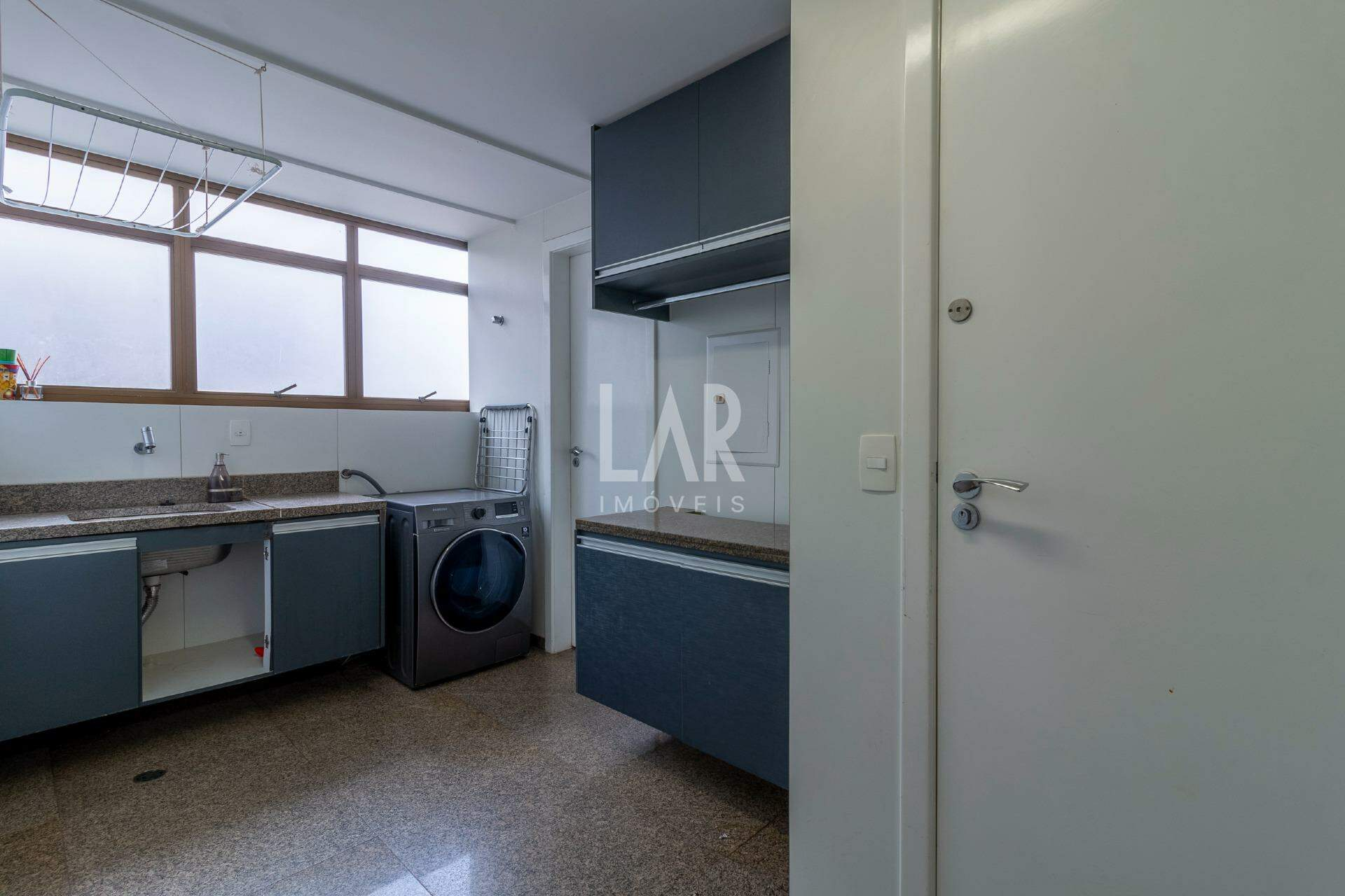 Apartamento de 3 quartos para alugar, Lourdes, Belo Horizonte - MG