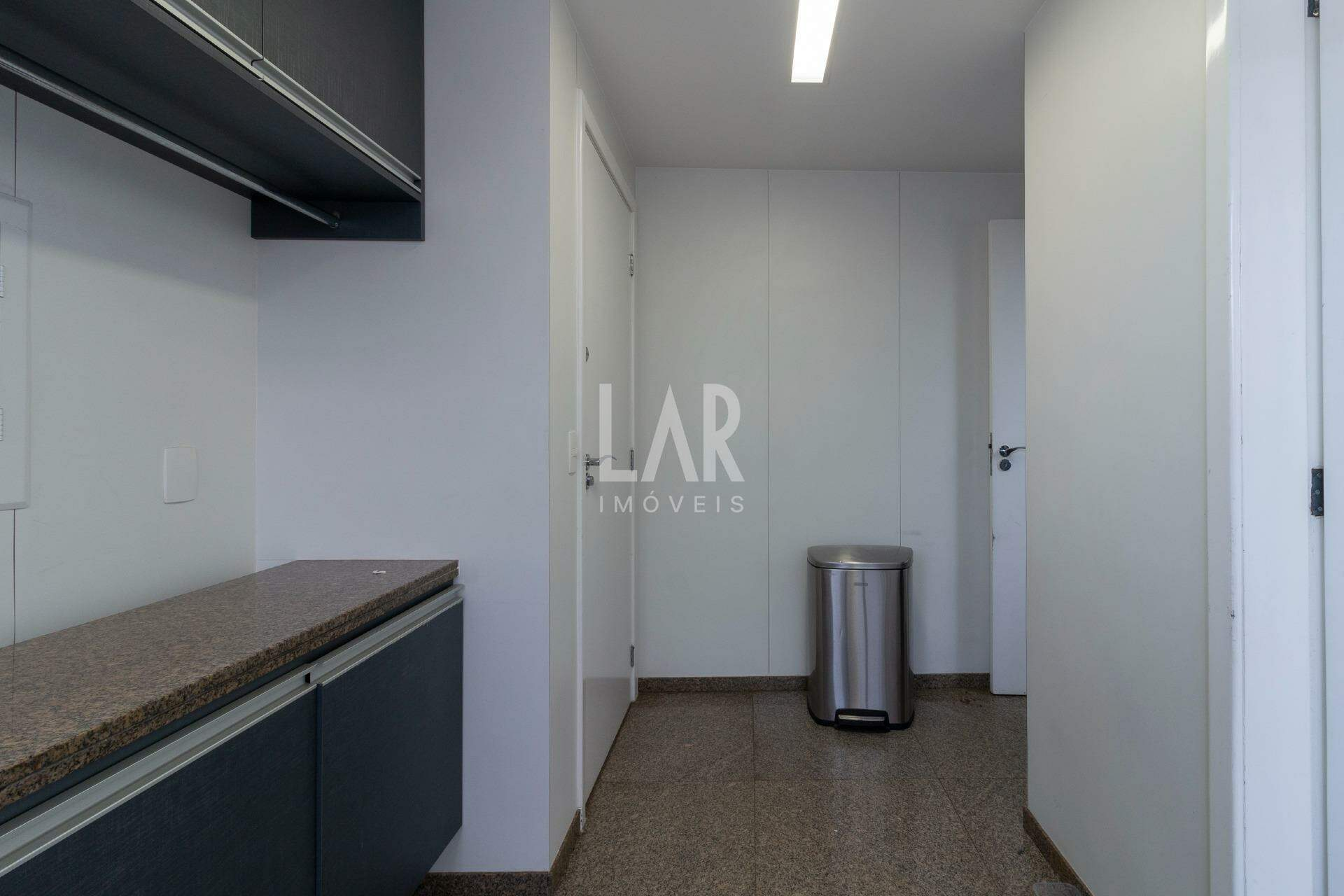 Apartamento de 3 quartos para alugar, Lourdes, Belo Horizonte - MG