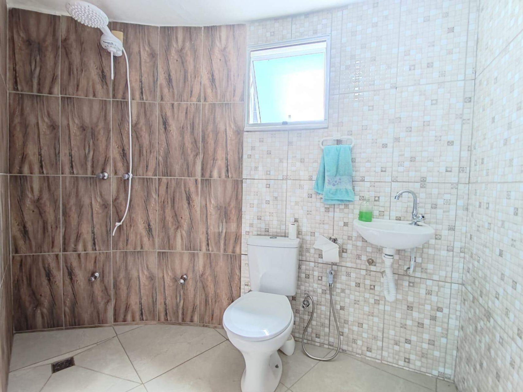Casa Comercial de 4 quartos para alugar, Estoril, Belo Horizonte - MG