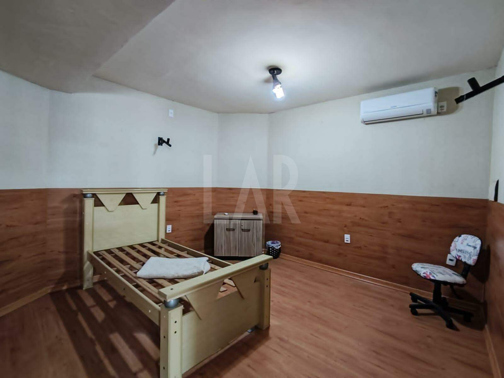 Casa Comercial de 4 quartos para alugar, Estoril, Belo Horizonte - MG