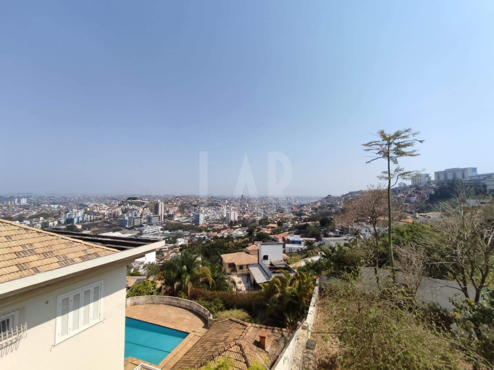 Casa Comercial de 4 quartos para alugar, Estoril, Belo Horizonte - MG