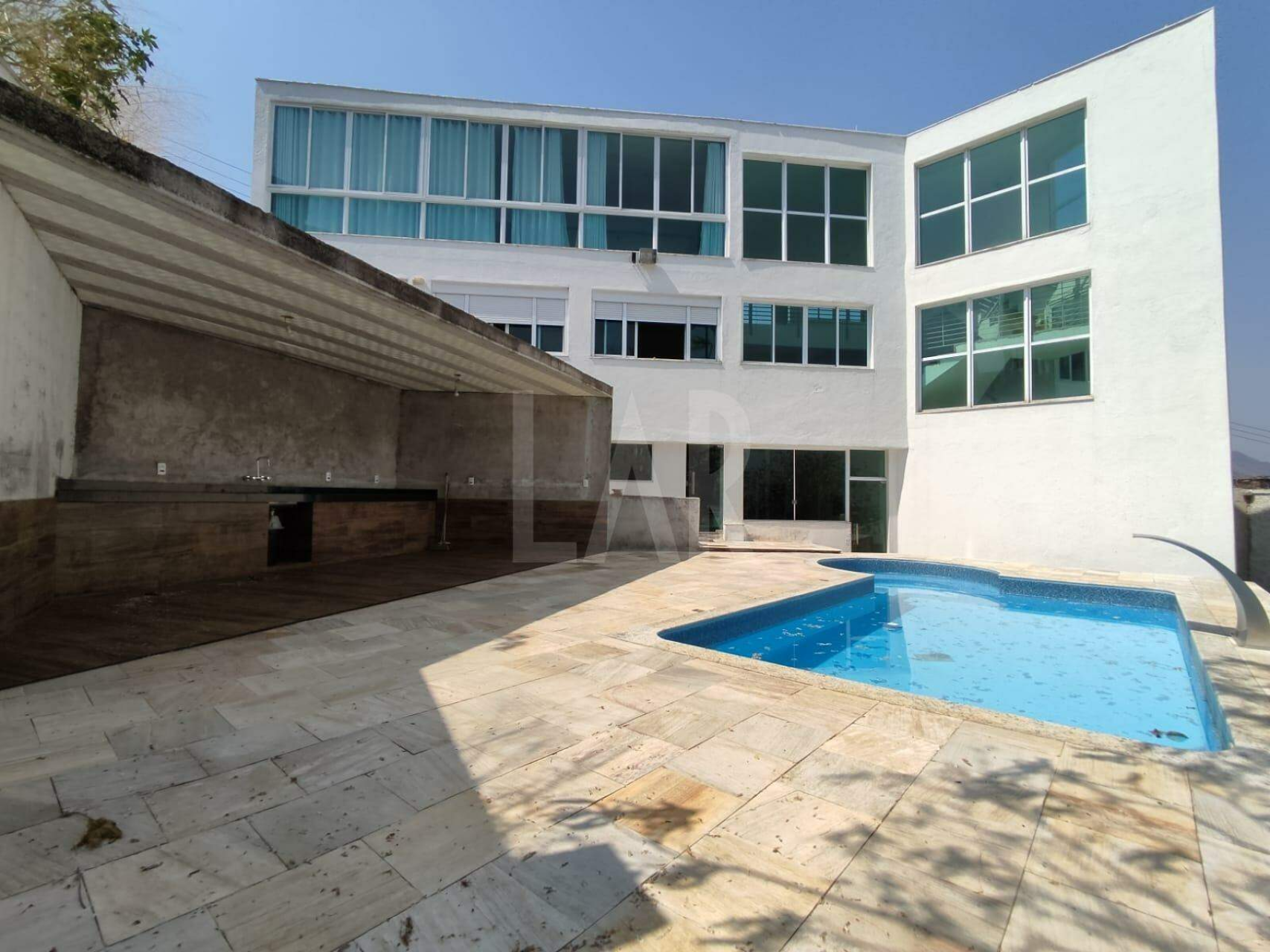 Casa Comercial de 4 quartos para alugar, Estoril, Belo Horizonte - MG