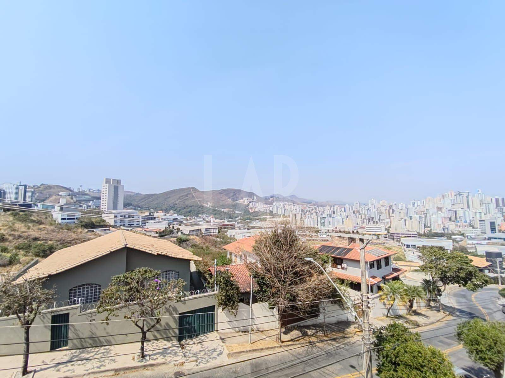 Casa Comercial de 4 quartos para alugar, Estoril, Belo Horizonte - MG