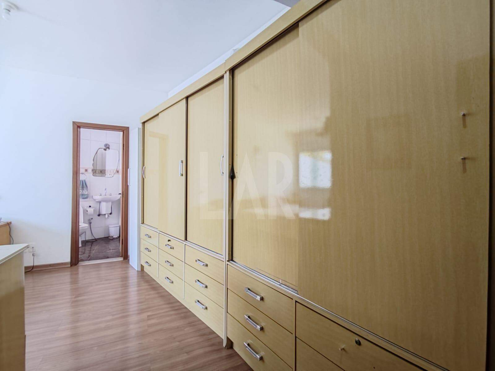 Casa Comercial de 4 quartos para alugar, Estoril, Belo Horizonte - MG
