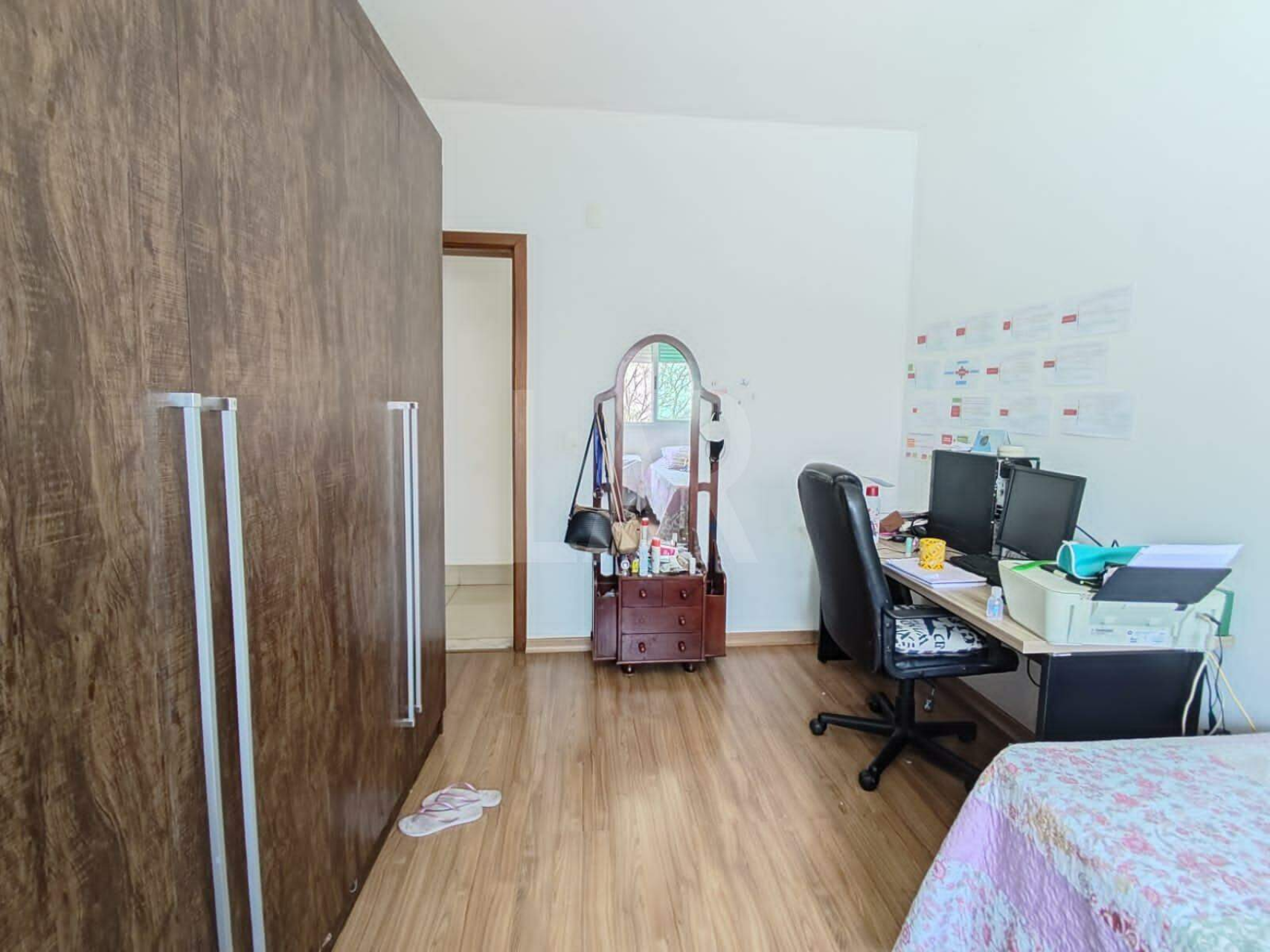 Casa Comercial de 4 quartos para alugar, Estoril, Belo Horizonte - MG