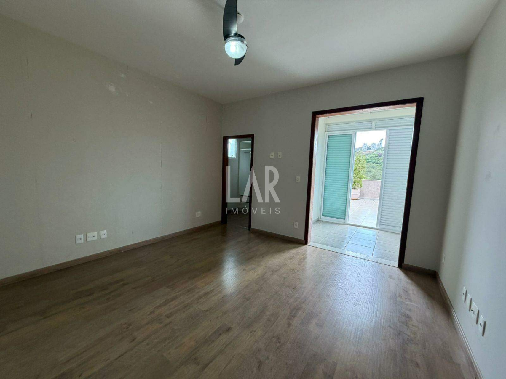 Casa em Condomínio de 4 quartos à venda, Vale dos Cristais, Nova Lima - MG