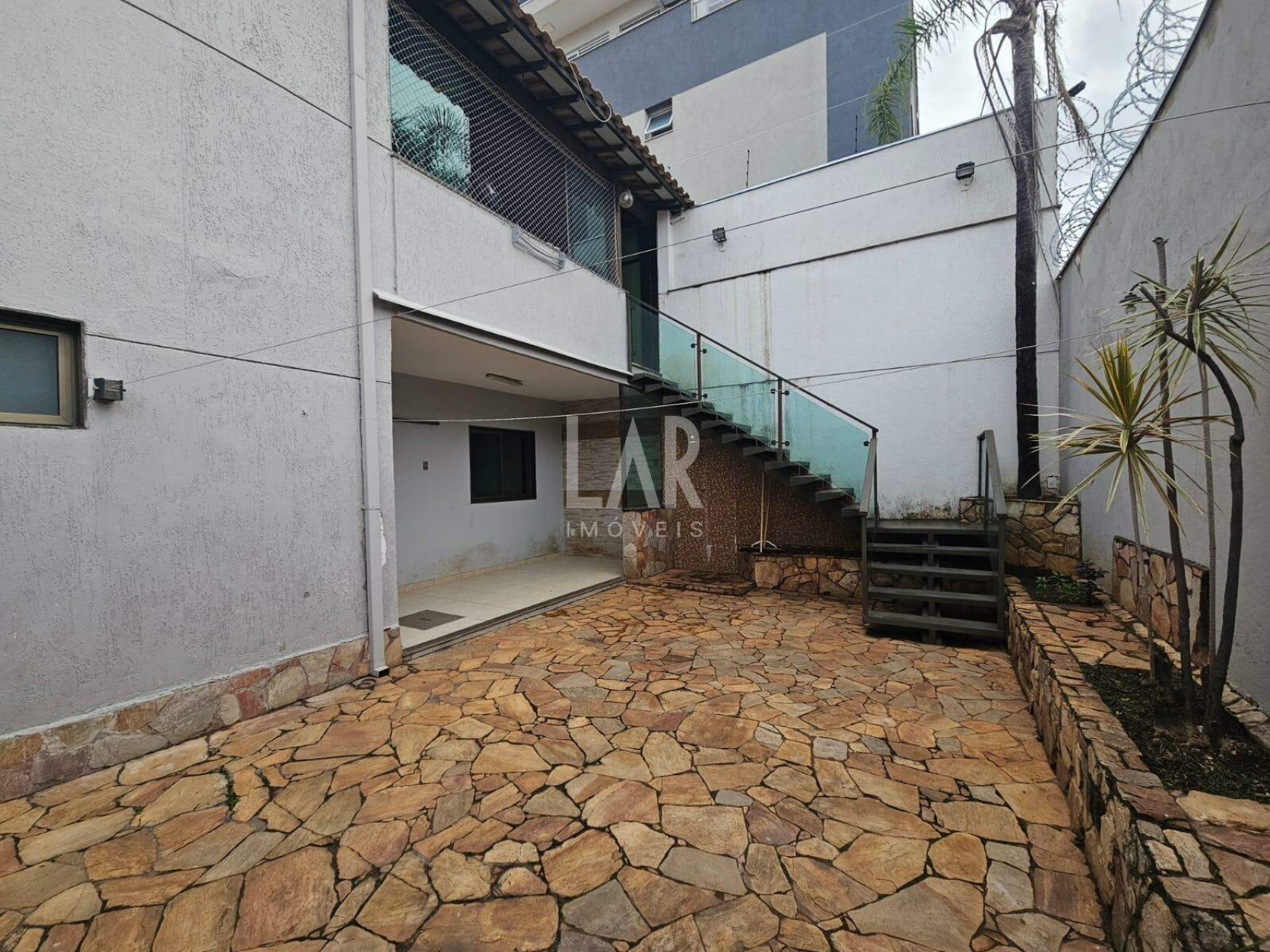 Casa de 4 quartos à venda, Ipiranga, Belo Horizonte - MG
