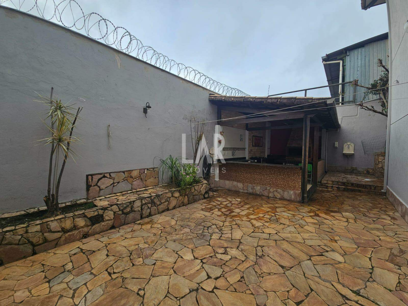 Casa de 4 quartos à venda, Ipiranga, Belo Horizonte - MG