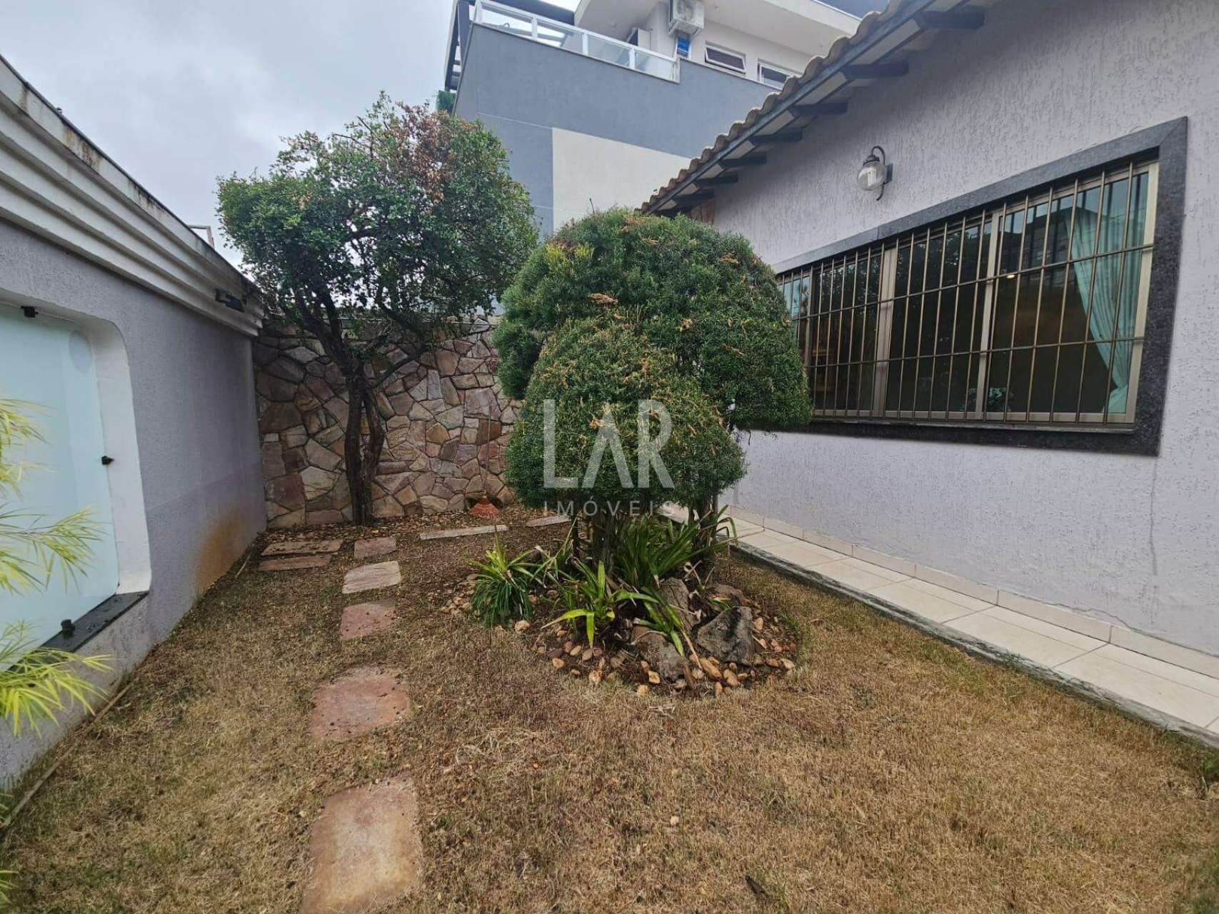 Casa de 4 quartos à venda, Ipiranga, Belo Horizonte - MG