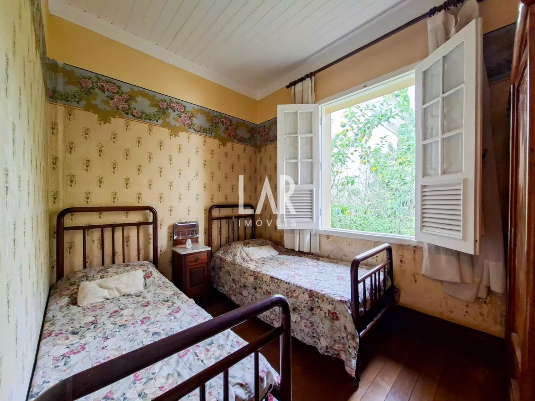 Casa de 6 quartos à venda, Lourdes, Belo Horizonte - MG