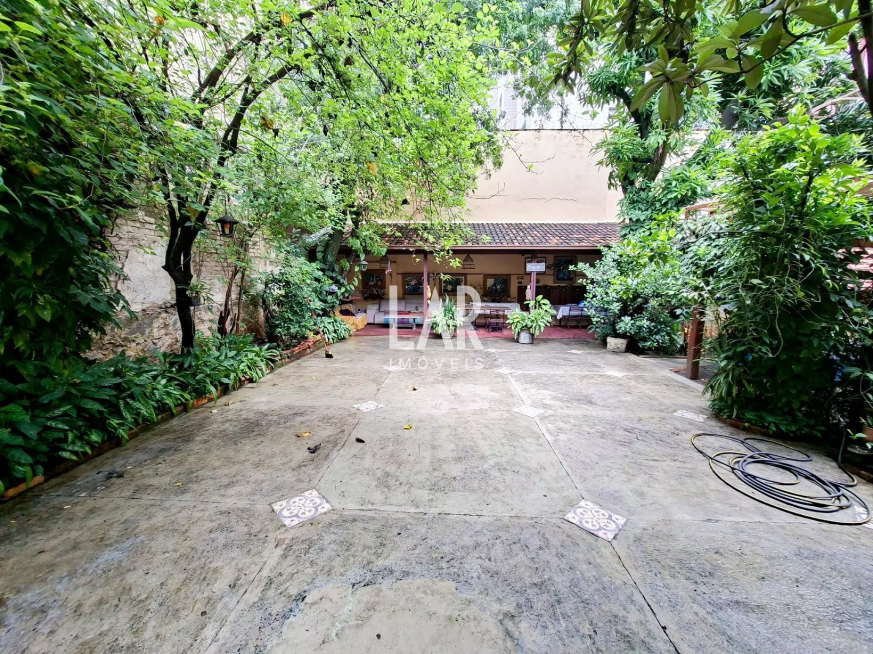 Casa de 6 quartos à venda, Lourdes, Belo Horizonte - MG