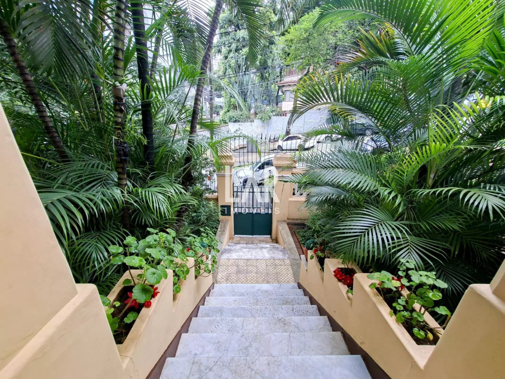 Casa de 6 quartos à venda, Lourdes, Belo Horizonte - MG