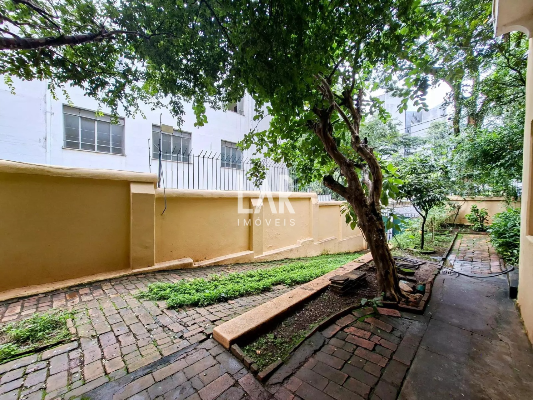 Casa de 6 quartos à venda, Lourdes, Belo Horizonte - MG