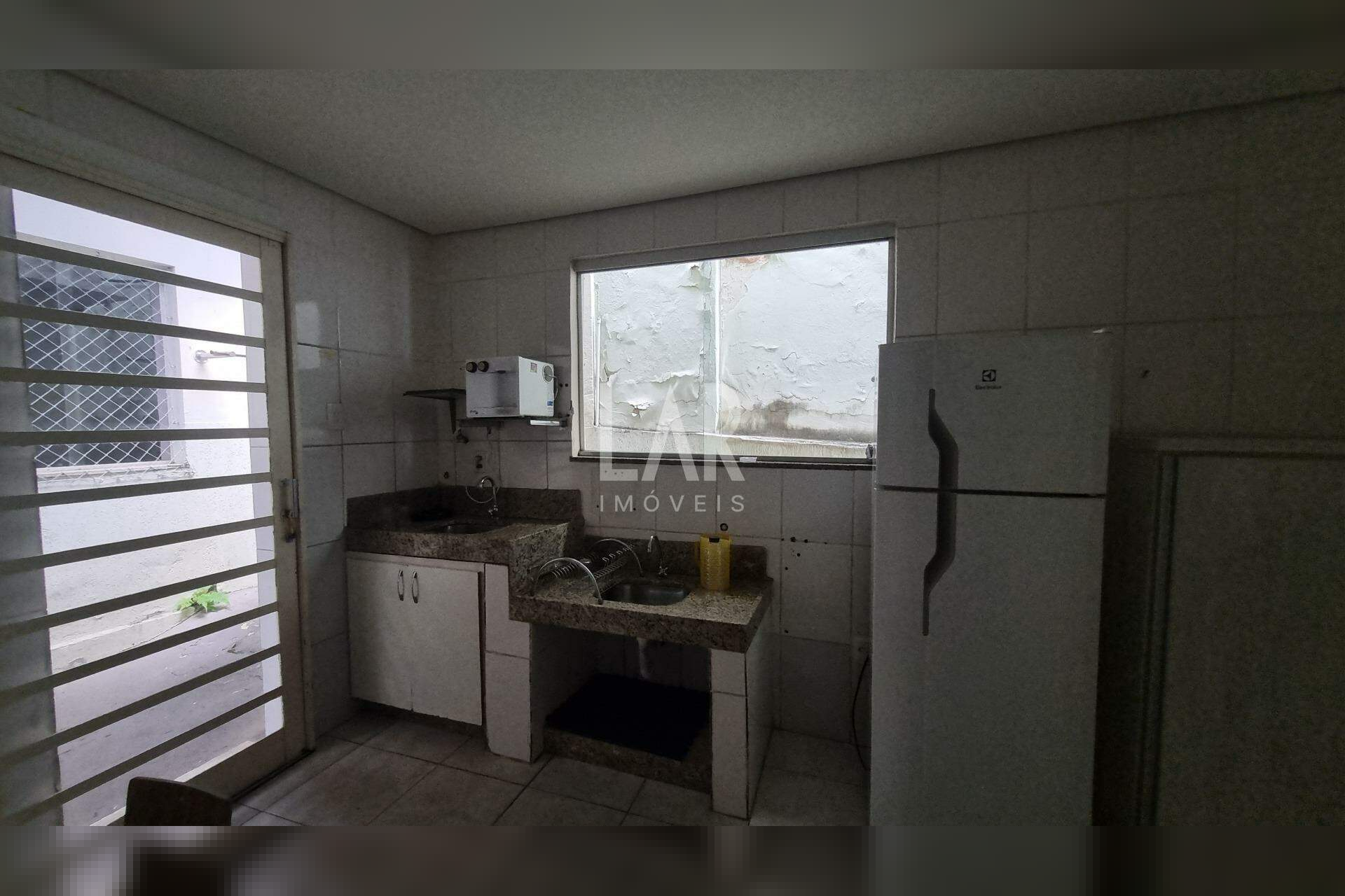 Casa Comercial de 4 quartos à venda, Cachoeirinha, Belo Horizonte - MG