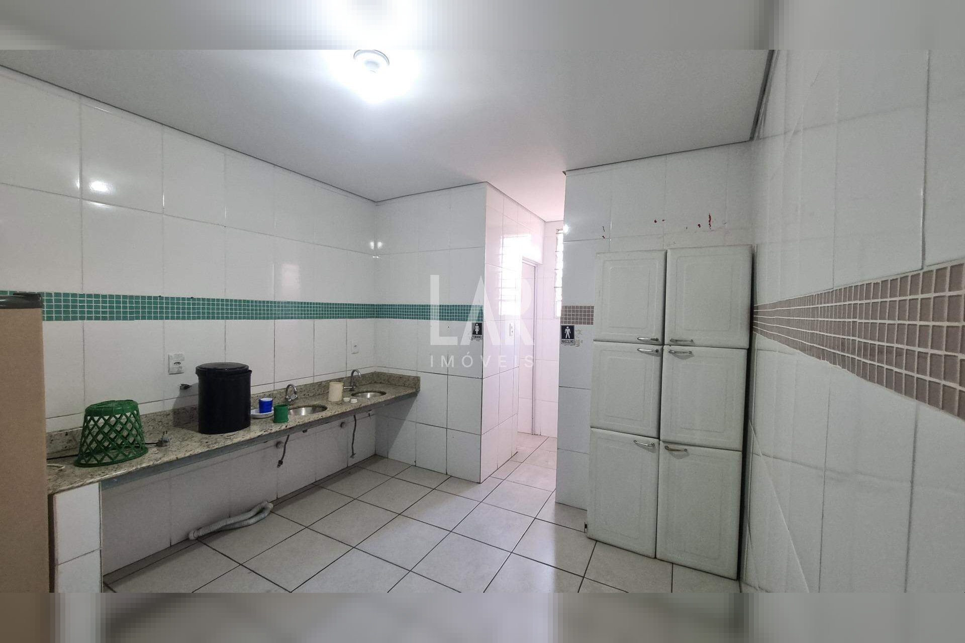 Casa Comercial de 4 quartos à venda, Cachoeirinha, Belo Horizonte - MG