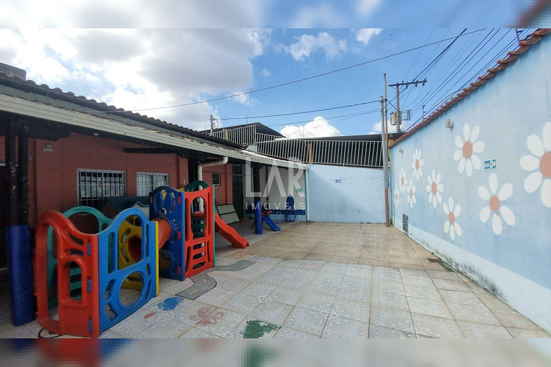 Casa Comercial de 4 quartos à venda, Cachoeirinha, Belo Horizonte - MG