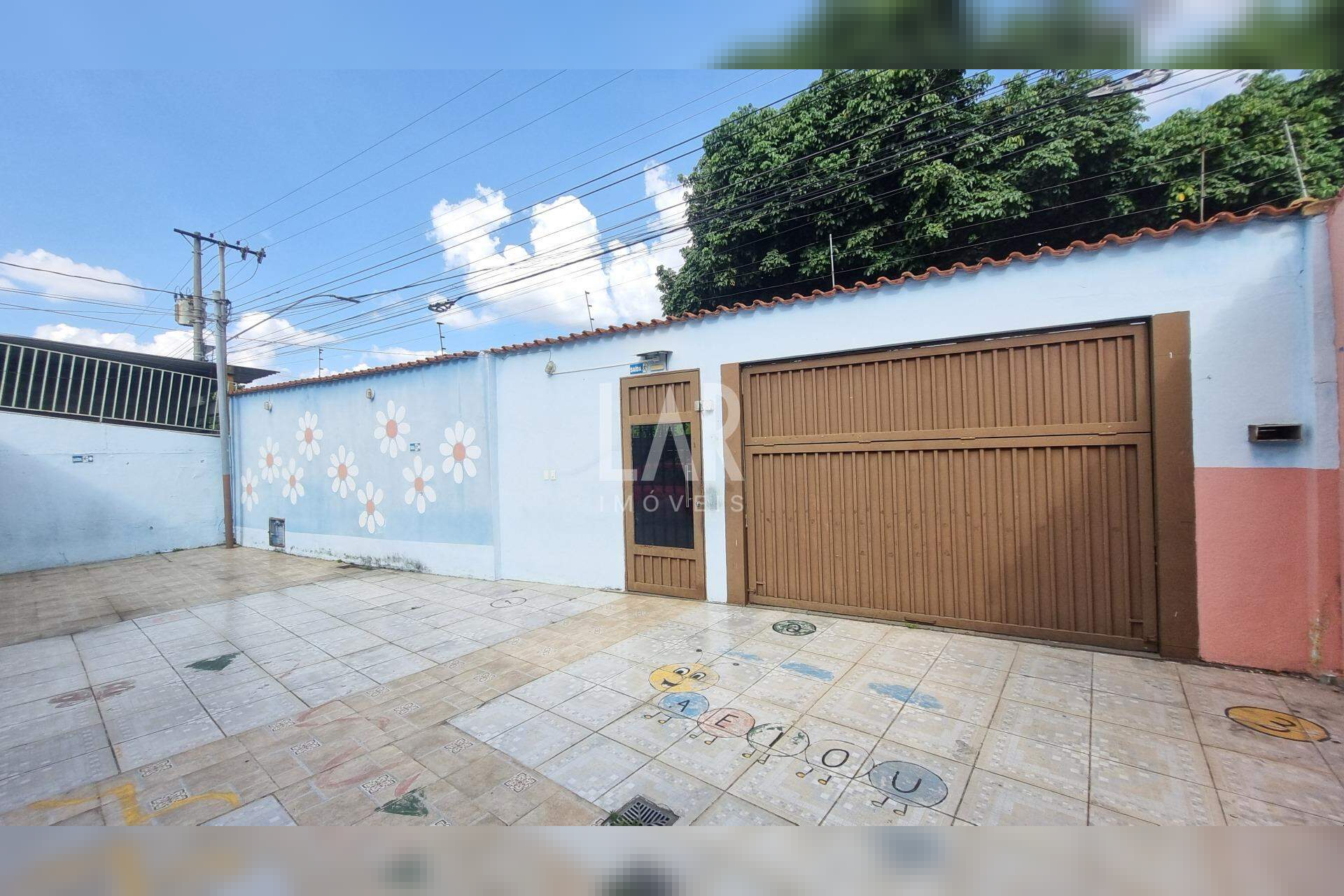 Casa Comercial de 4 quartos à venda, Cachoeirinha, Belo Horizonte - MG