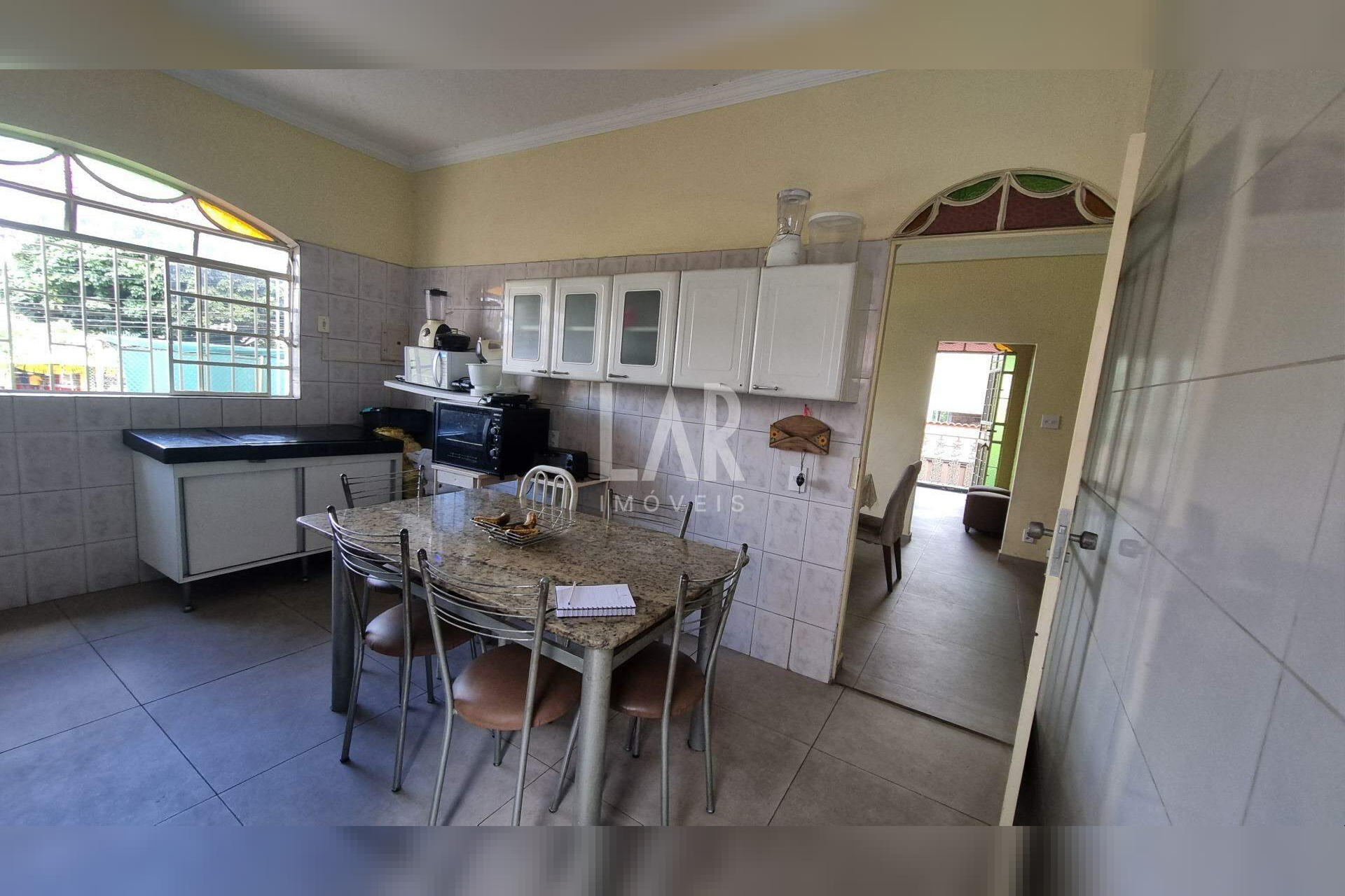 Casa Comercial de 4 quartos à venda, Cachoeirinha, Belo Horizonte - MG
