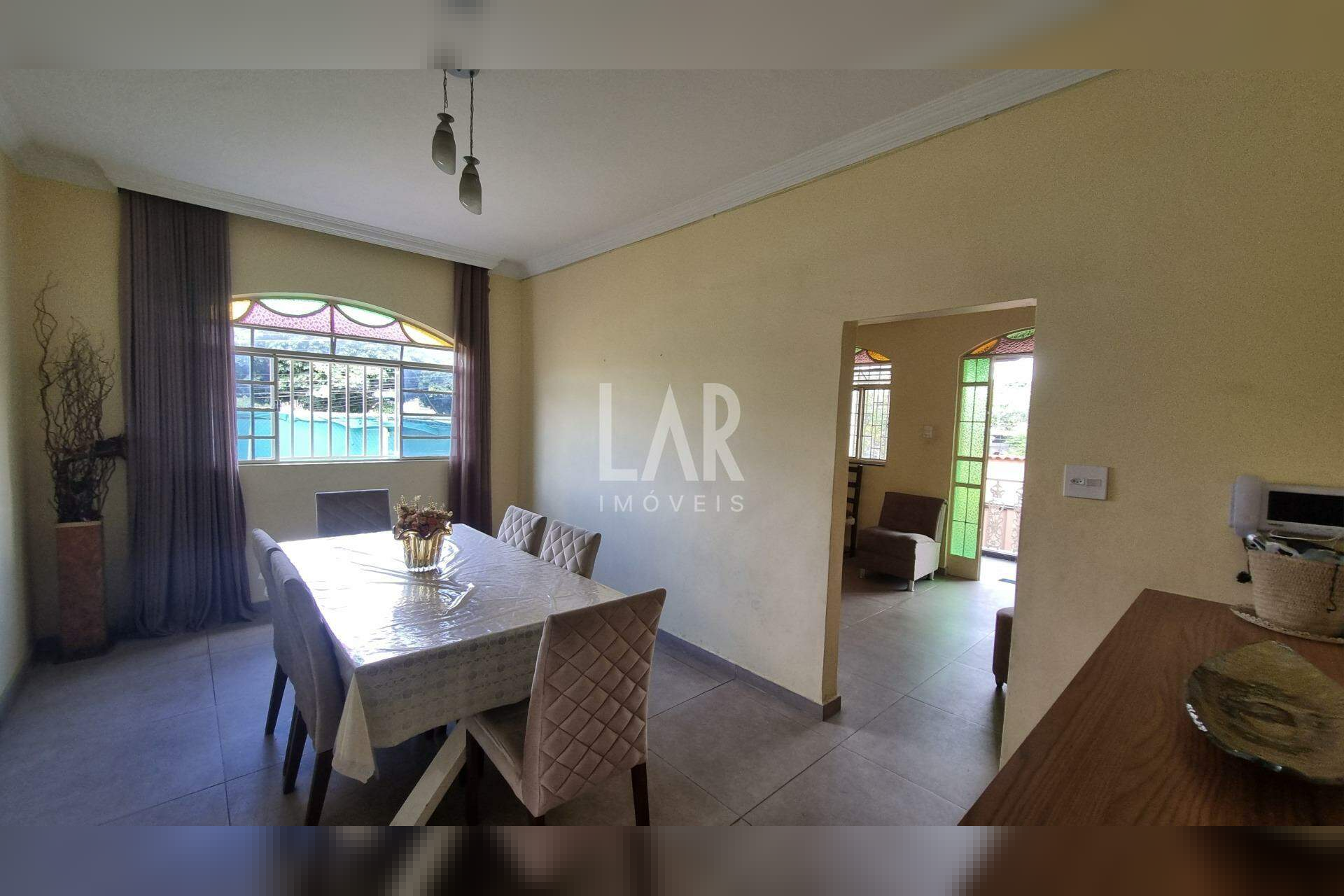 Casa Comercial de 4 quartos à venda, Cachoeirinha, Belo Horizonte - MG