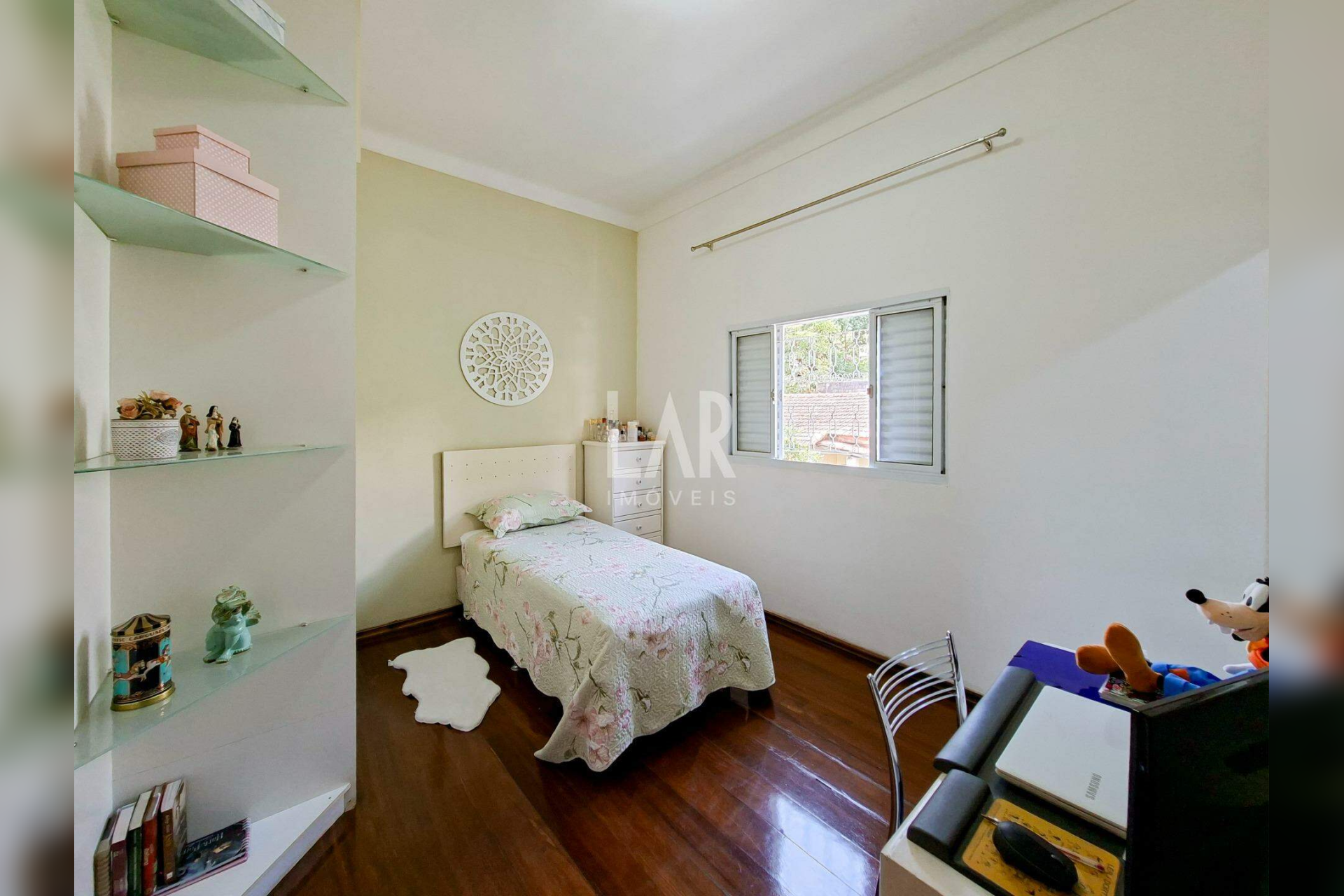 Casa de 5 quartos à venda, Cachoeirinha, Belo Horizonte - MG