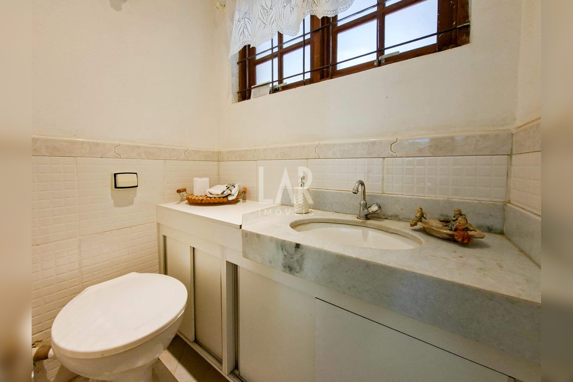 Casa de 5 quartos à venda, Cachoeirinha, Belo Horizonte - MG