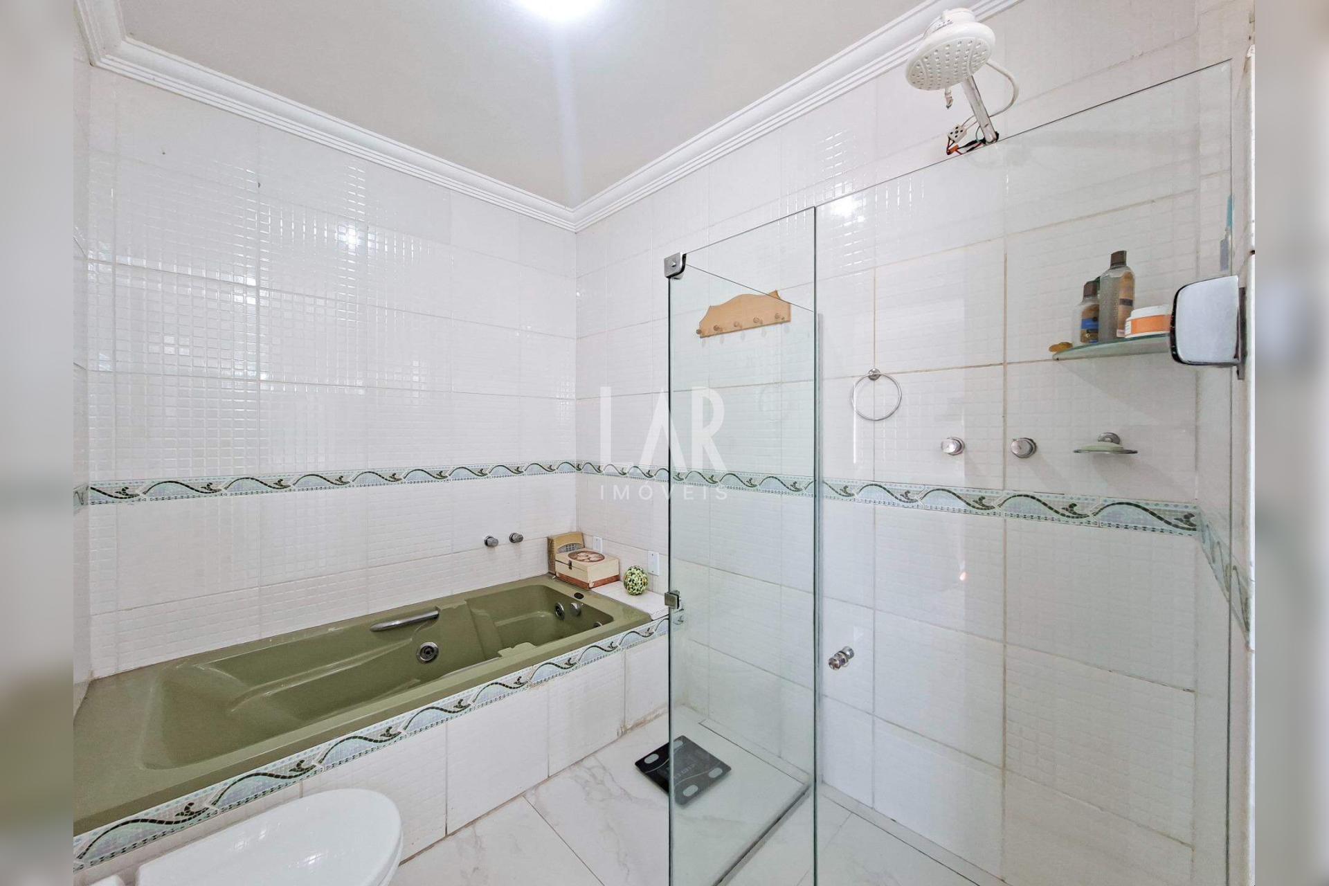 Casa de 5 quartos à venda, Cachoeirinha, Belo Horizonte - MG