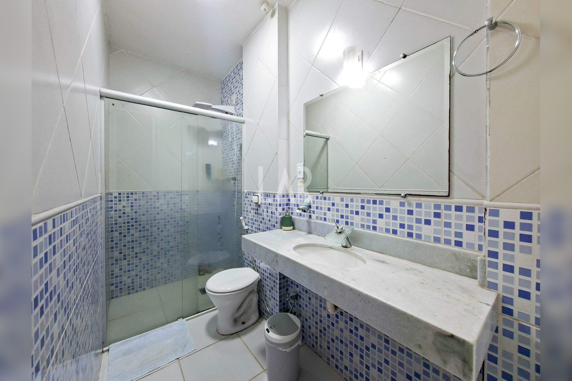 Casa de 5 quartos à venda, Cachoeirinha, Belo Horizonte - MG