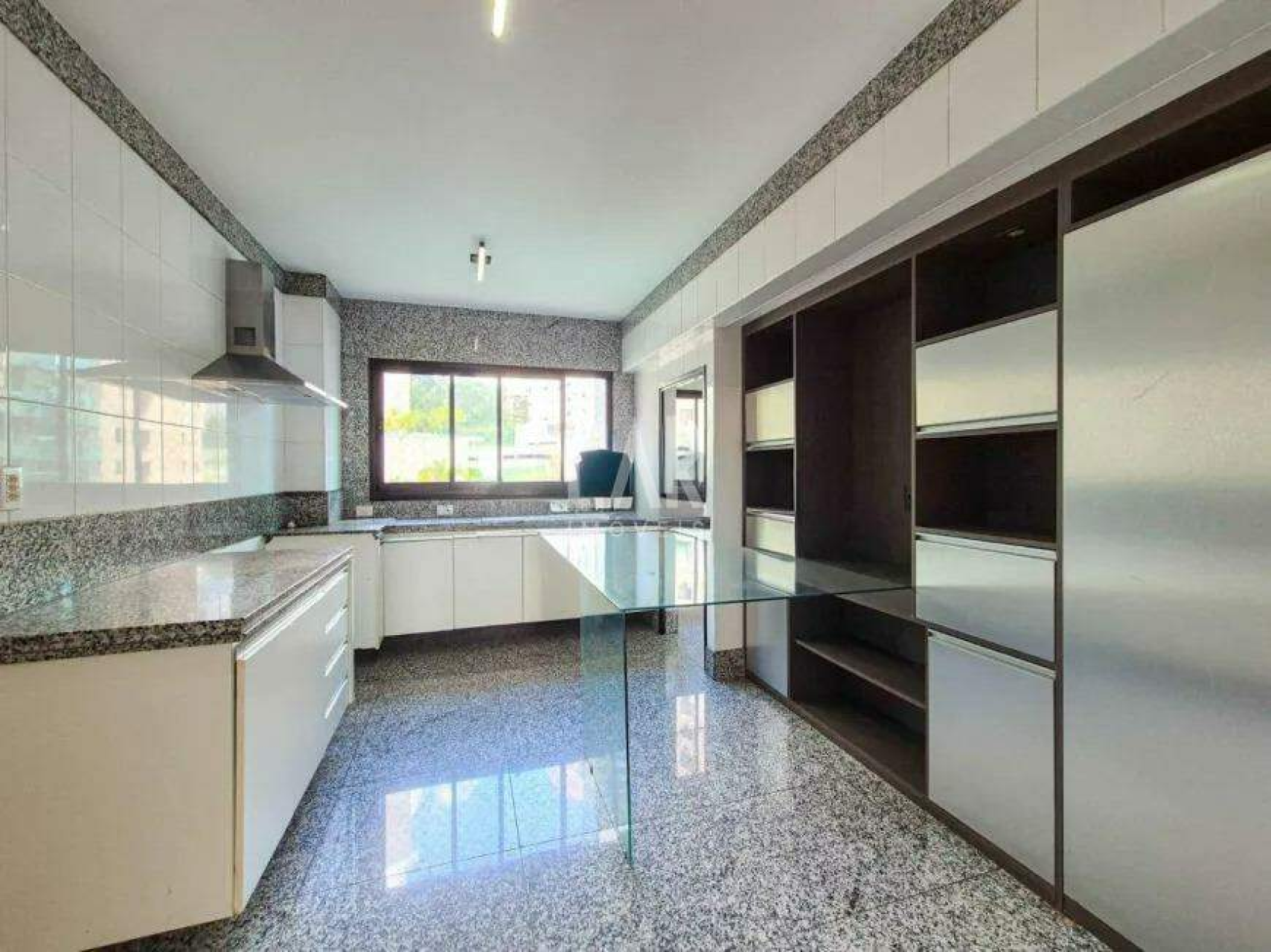 Apartamento de 4 quartos para alugar, Belvedere, Belo Horizonte - MG