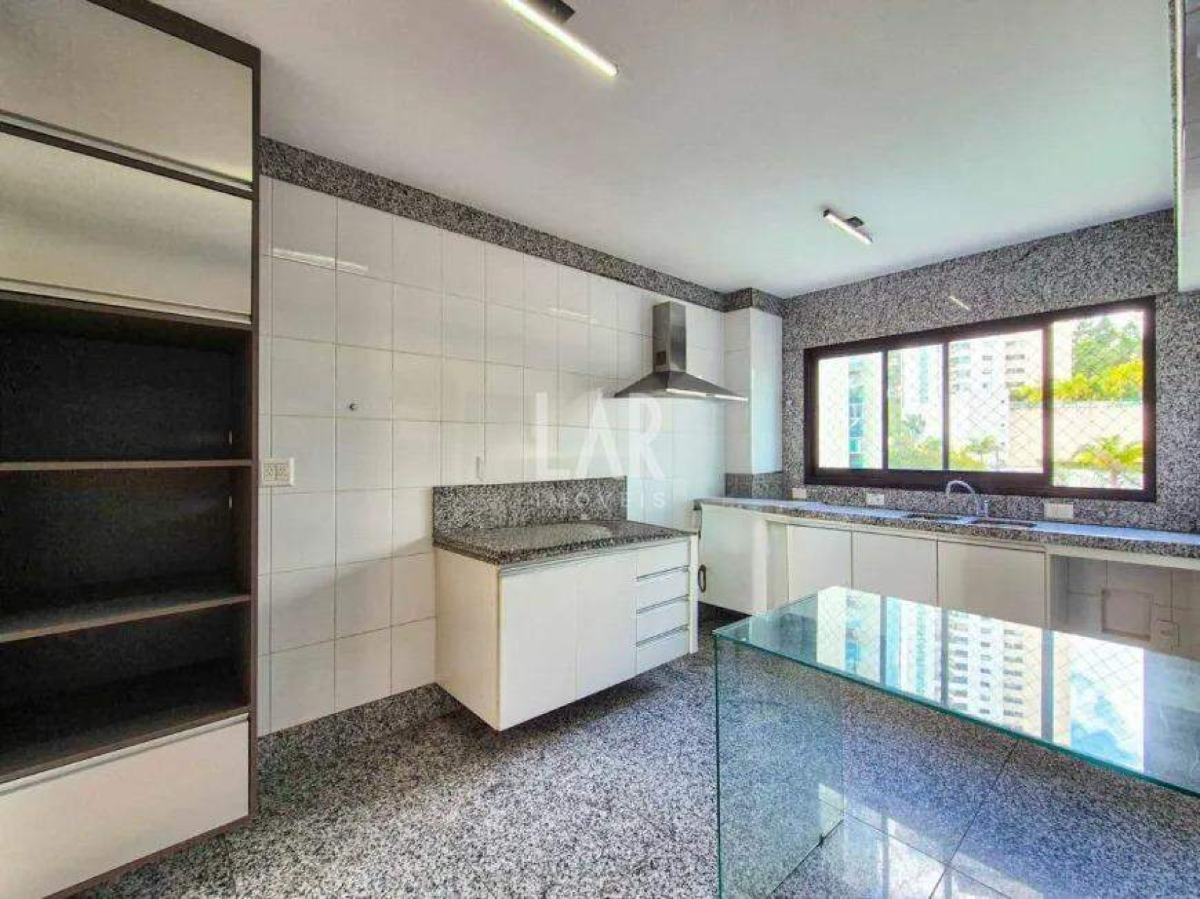 Apartamento de 4 quartos para alugar, Belvedere, Belo Horizonte - MG