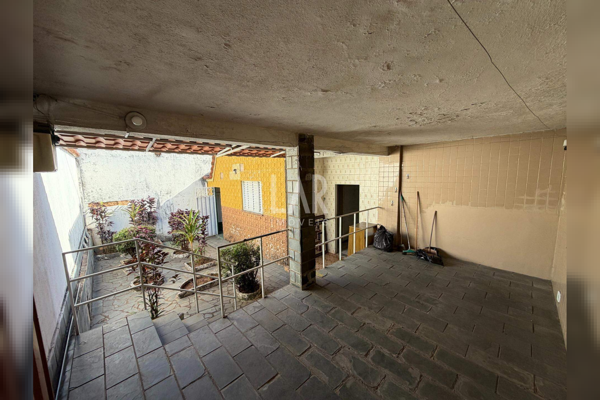 Casa de 4 quartos à venda, Coração Eucarístico, Belo Horizonte - MG