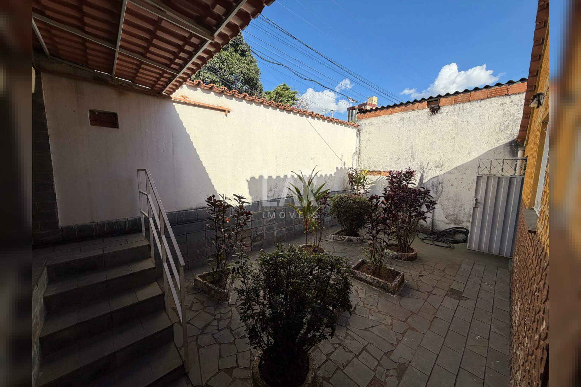 Casa de 4 quartos à venda, Coração Eucarístico, Belo Horizonte - MG
