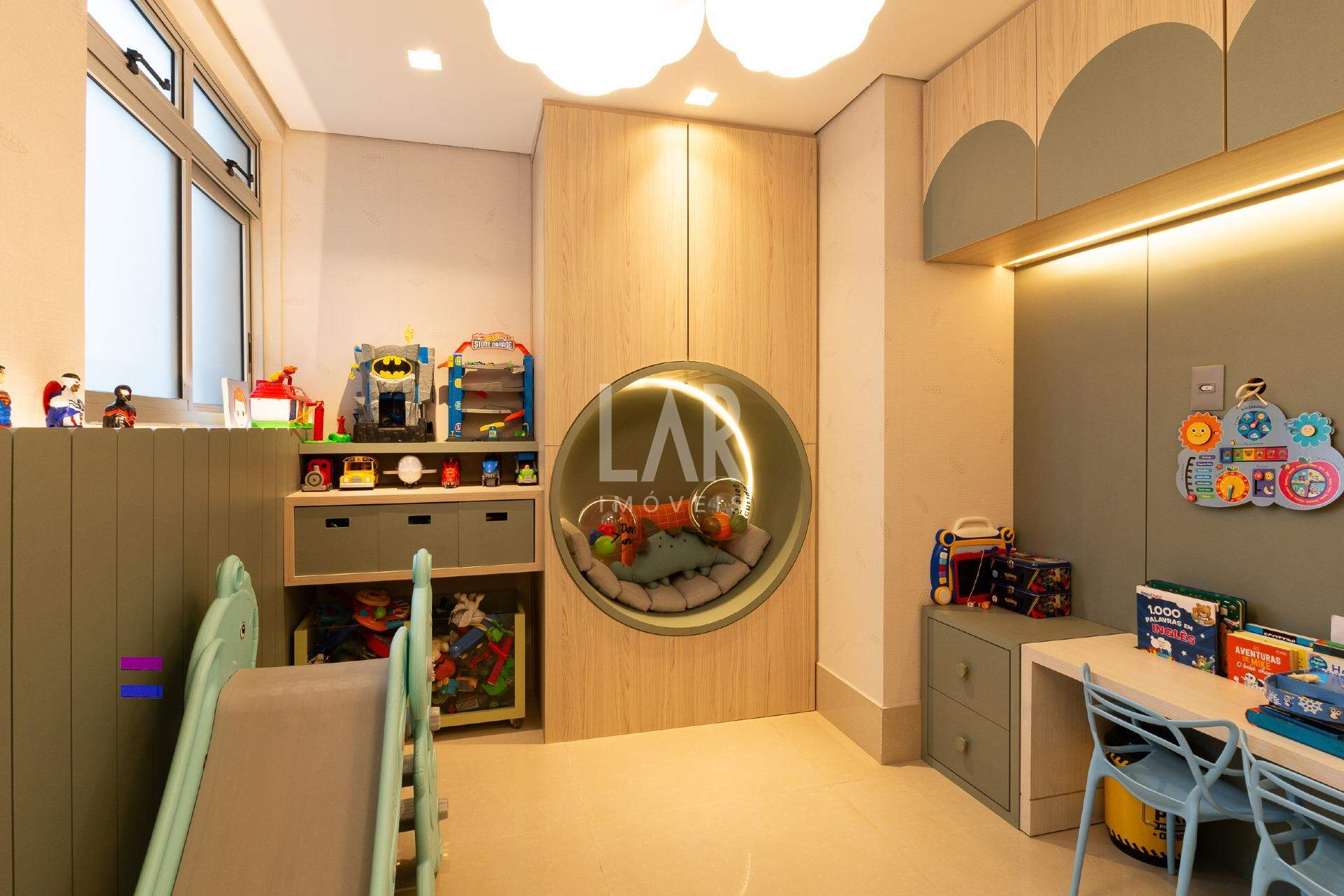Apartamento de 4 quartos à venda, Buritis, Belo Horizonte - MG