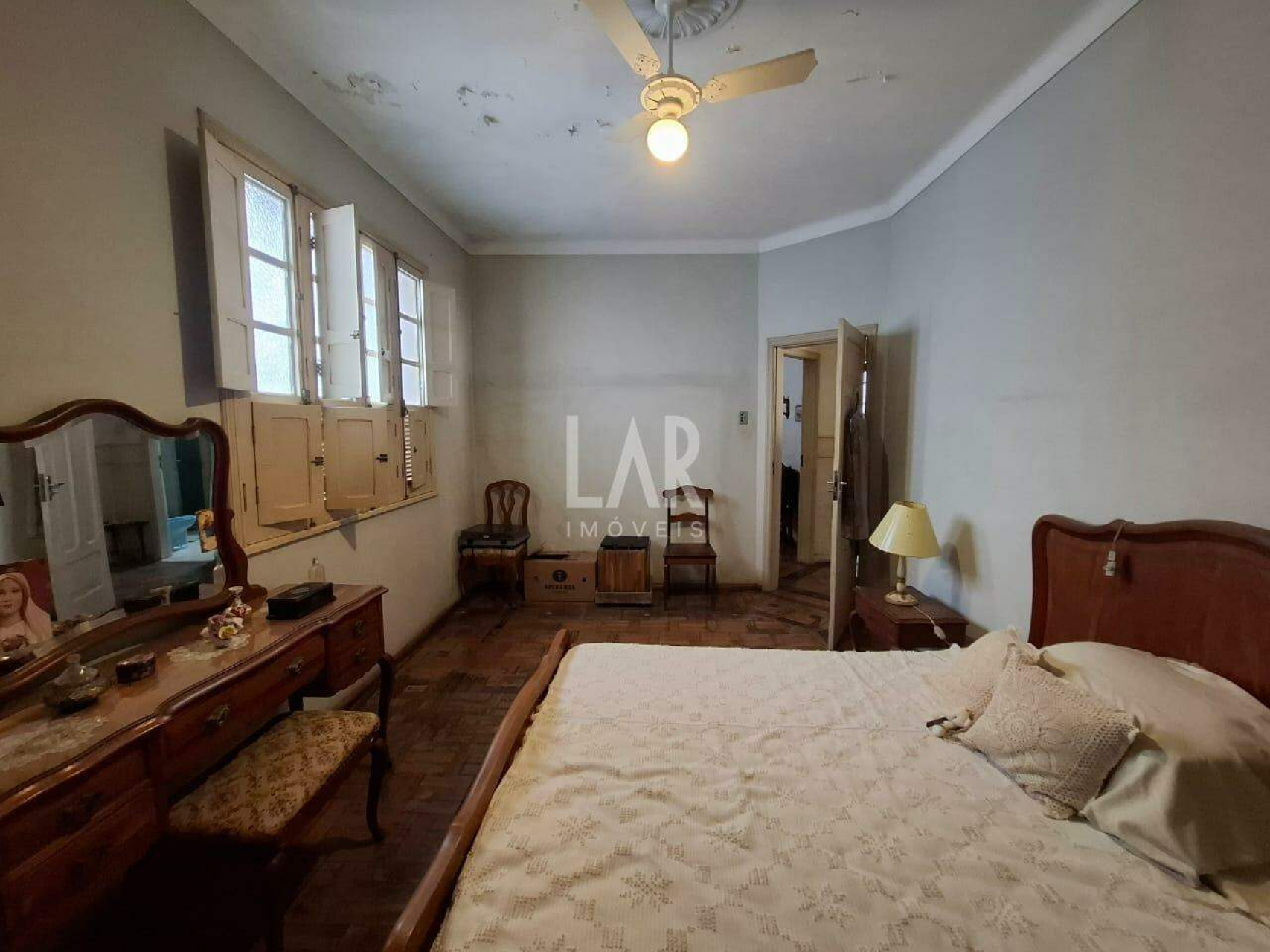 Casa de 4 quartos à venda, Lourdes, Belo Horizonte - MG