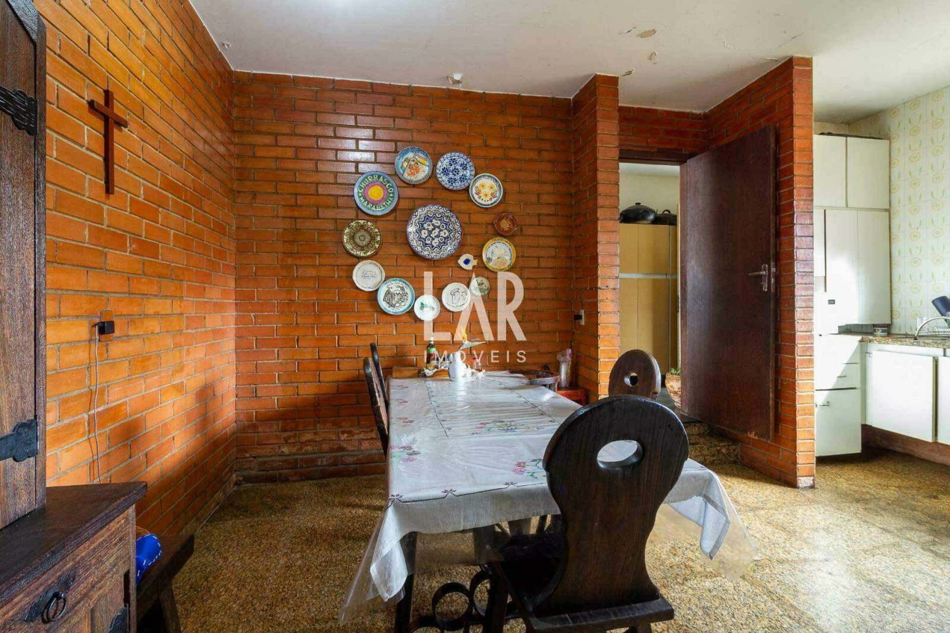 Casa de 5 quartos à venda, Santa Lúcia, Belo Horizonte - MG