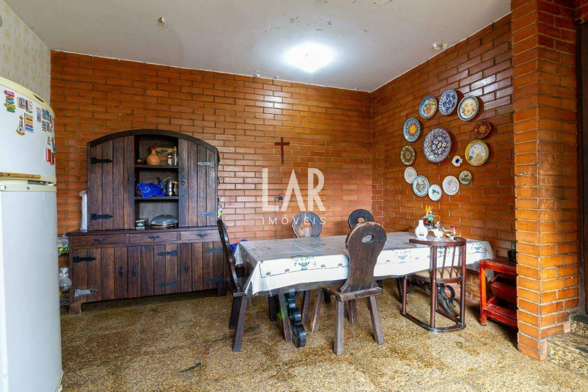 Casa de 5 quartos à venda, Santa Lúcia, Belo Horizonte - MG