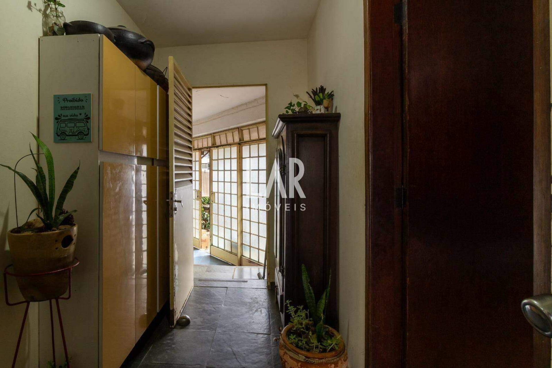 Casa de 5 quartos à venda, Santa Lúcia, Belo Horizonte - MG