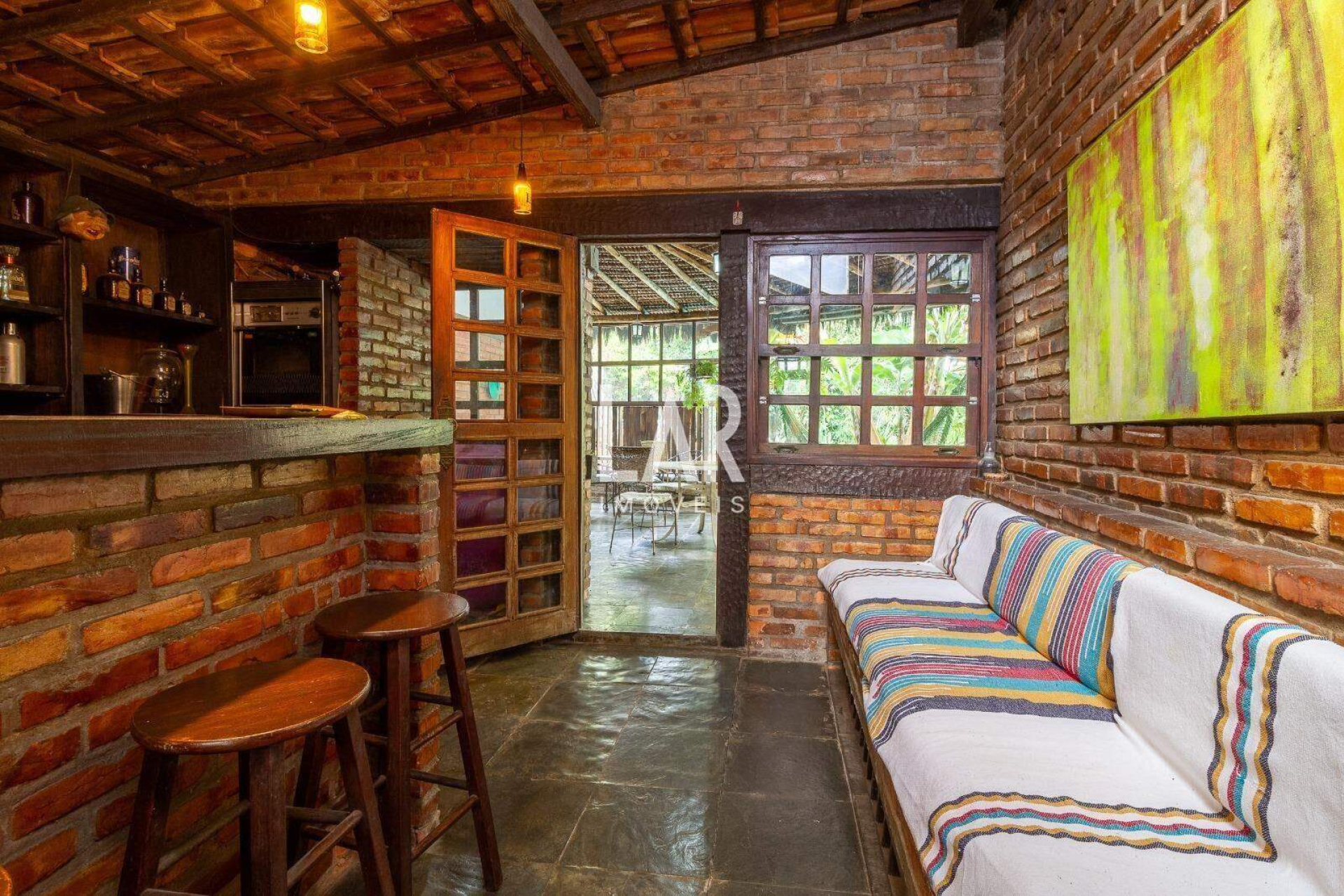 Casa de 5 quartos à venda, Santa Lúcia, Belo Horizonte - MG