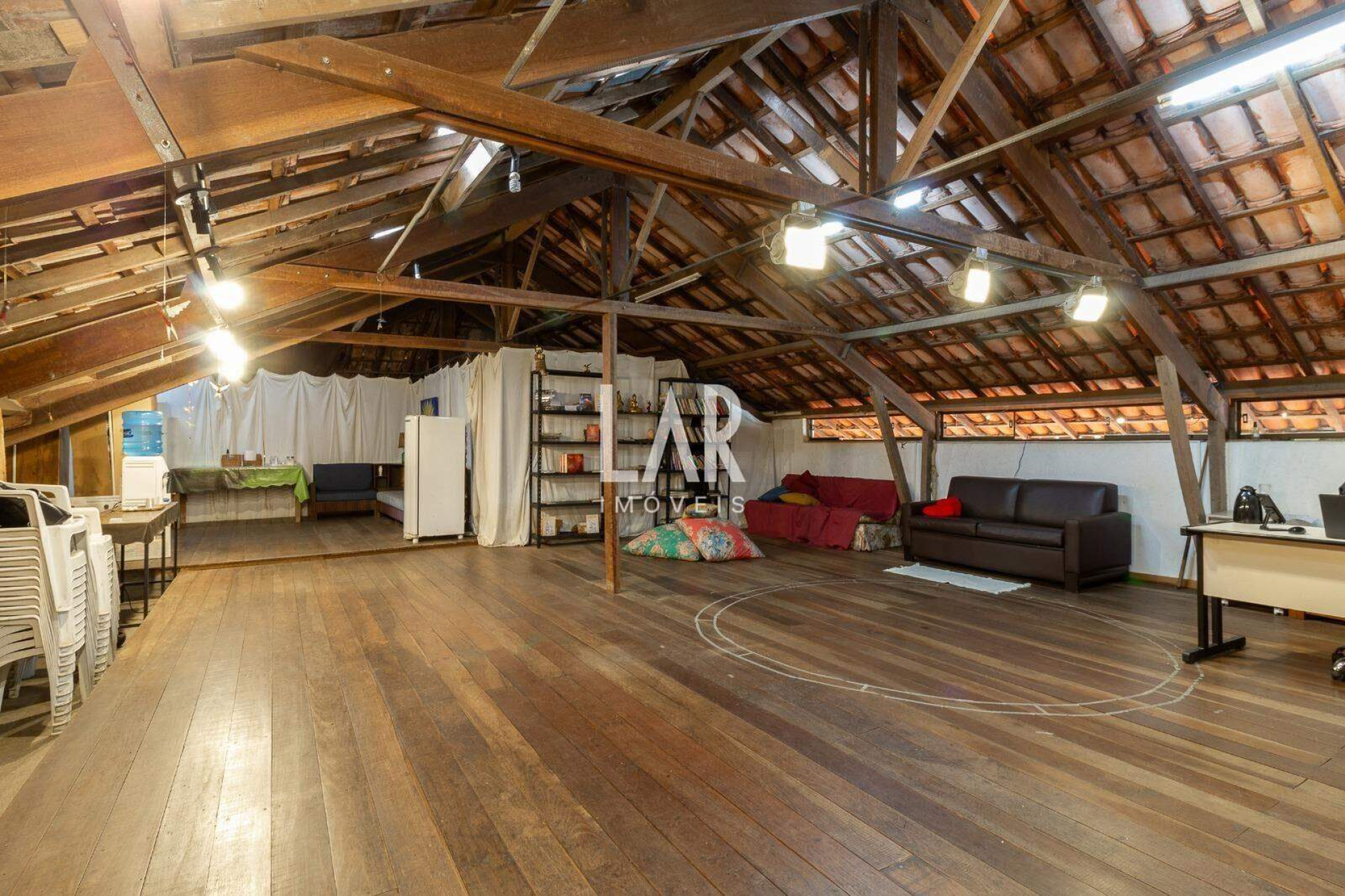 Casa de 5 quartos à venda, Santa Lúcia, Belo Horizonte - MG