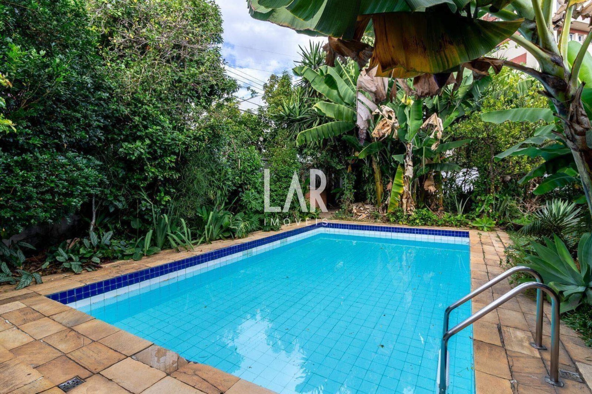Casa de 5 quartos à venda, Santa Lúcia, Belo Horizonte - MG