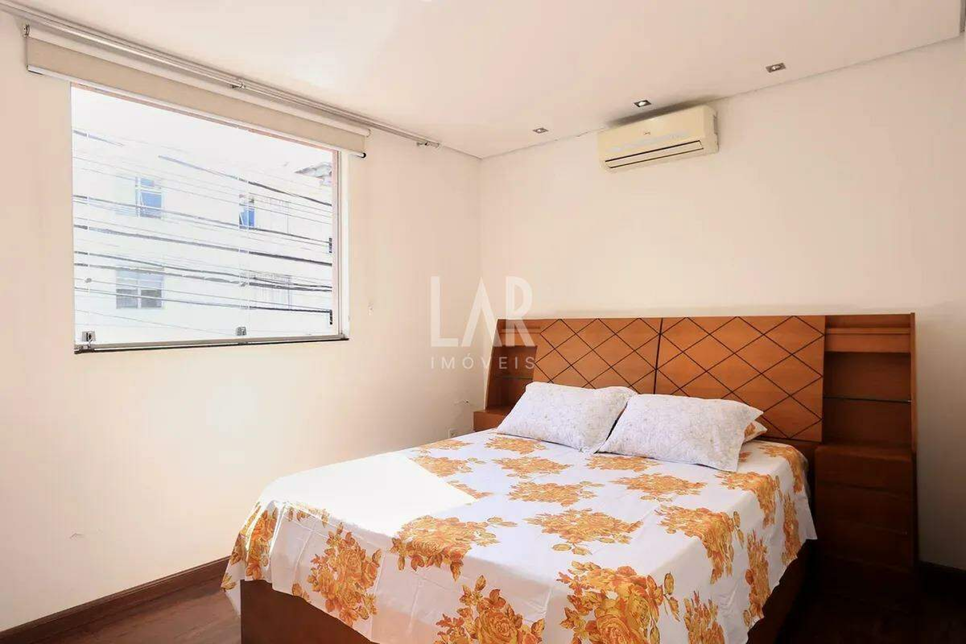Casa de 3 quartos à venda, Santa Efigênia, Belo Horizonte - MG