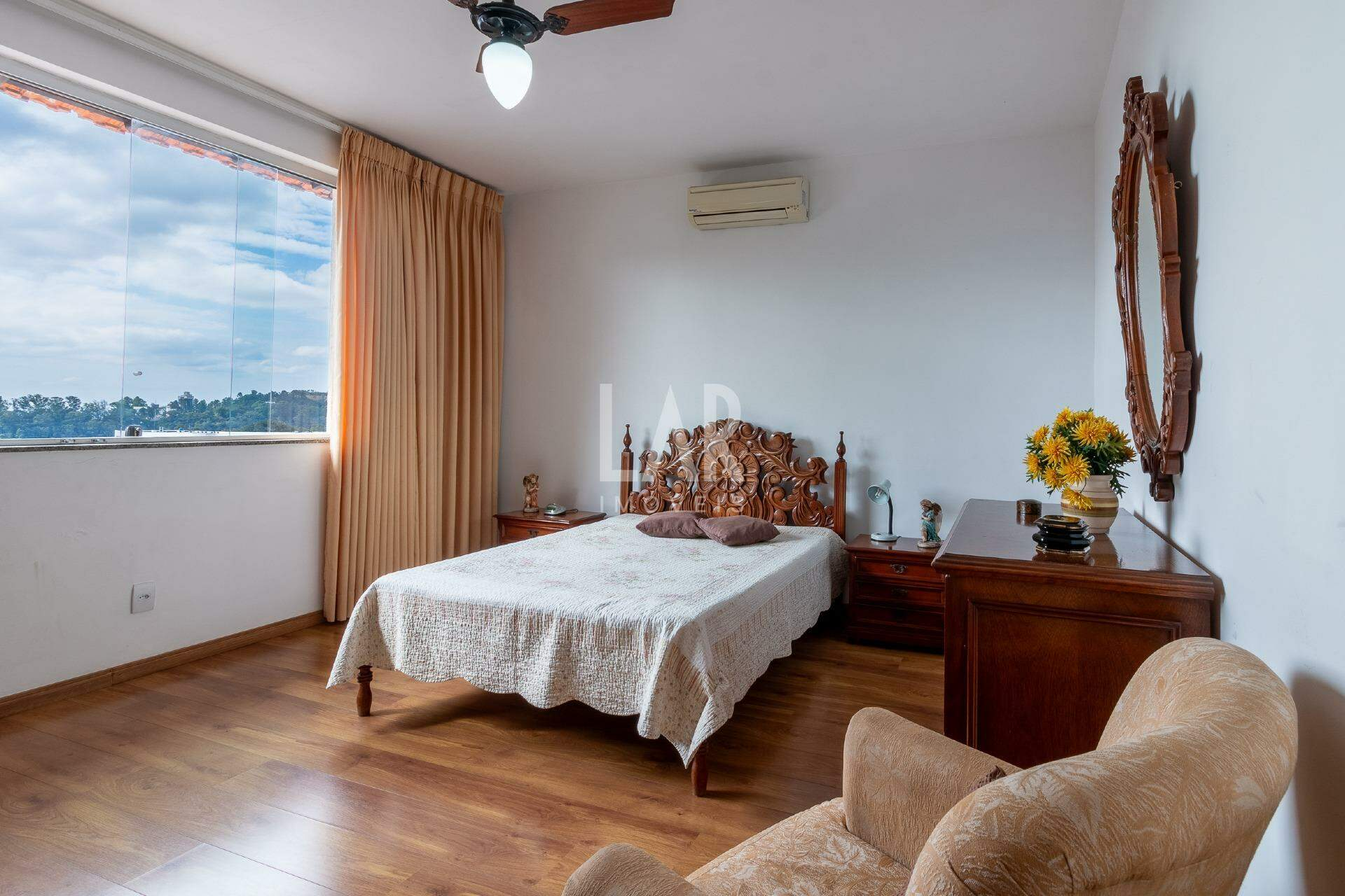 Casa de 5 quartos à venda, Santa Lúcia, Belo Horizonte - MG