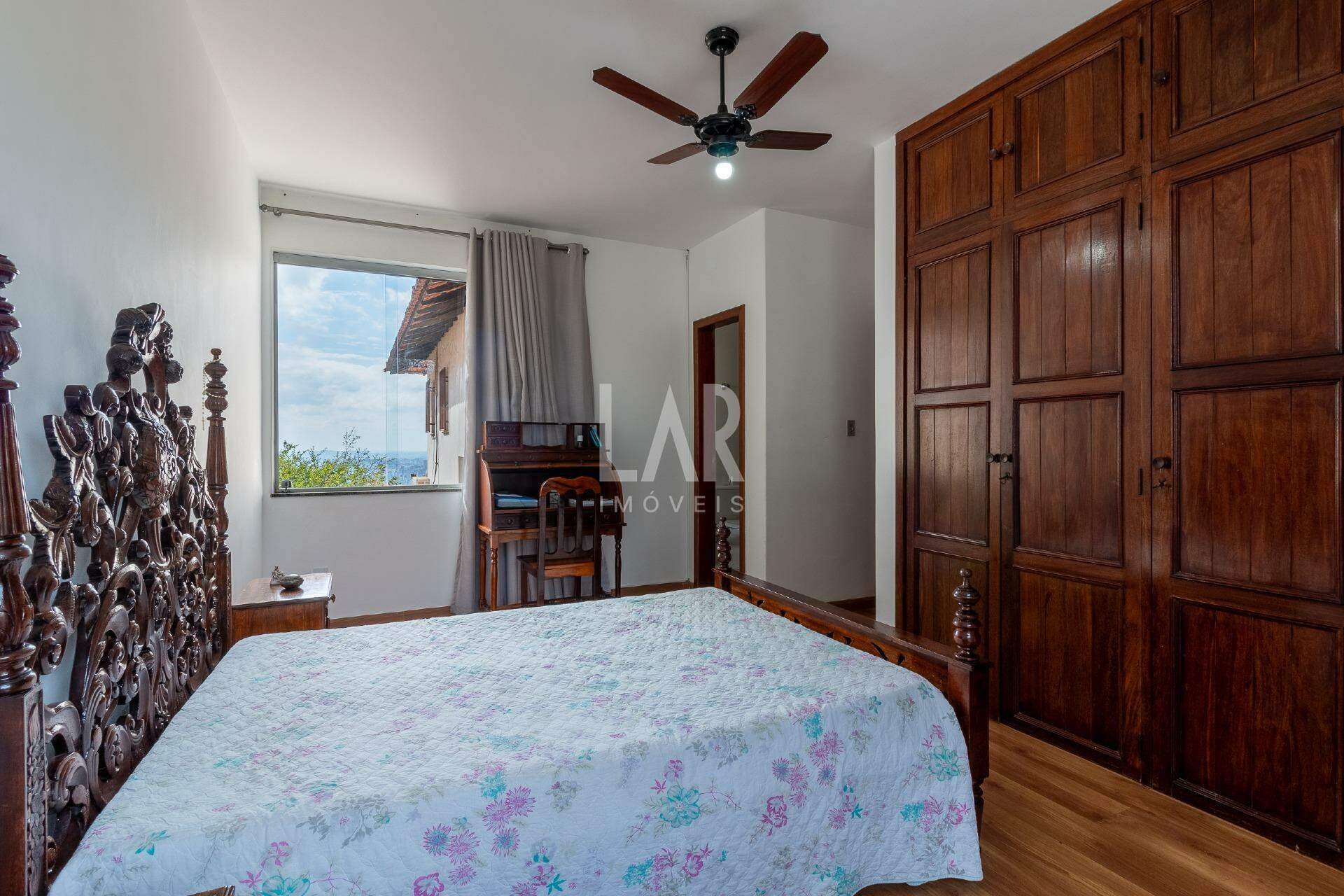 Casa de 5 quartos à venda, Santa Lúcia, Belo Horizonte - MG
