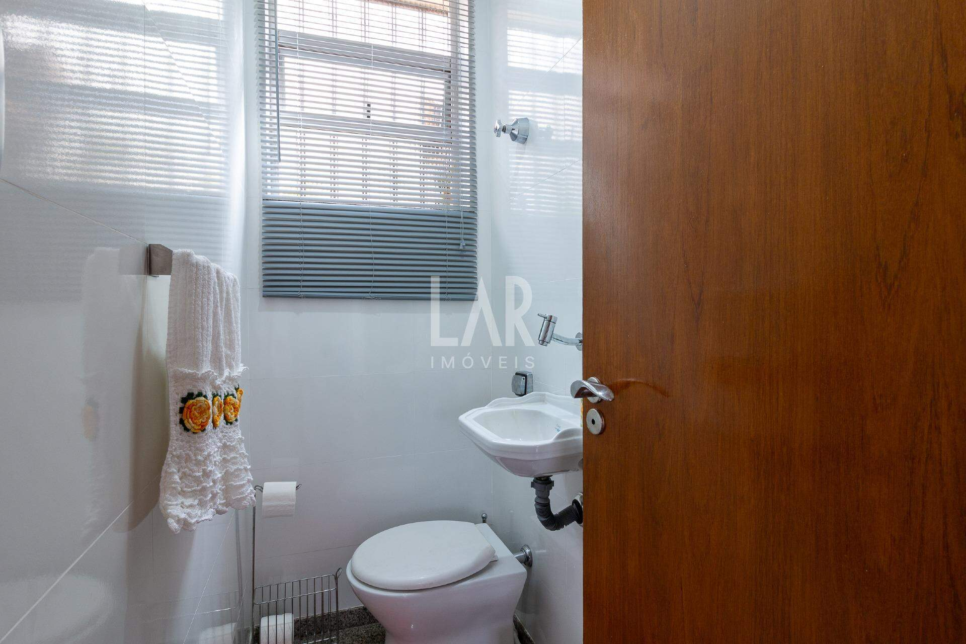 Casa de 5 quartos à venda, Santa Lúcia, Belo Horizonte - MG