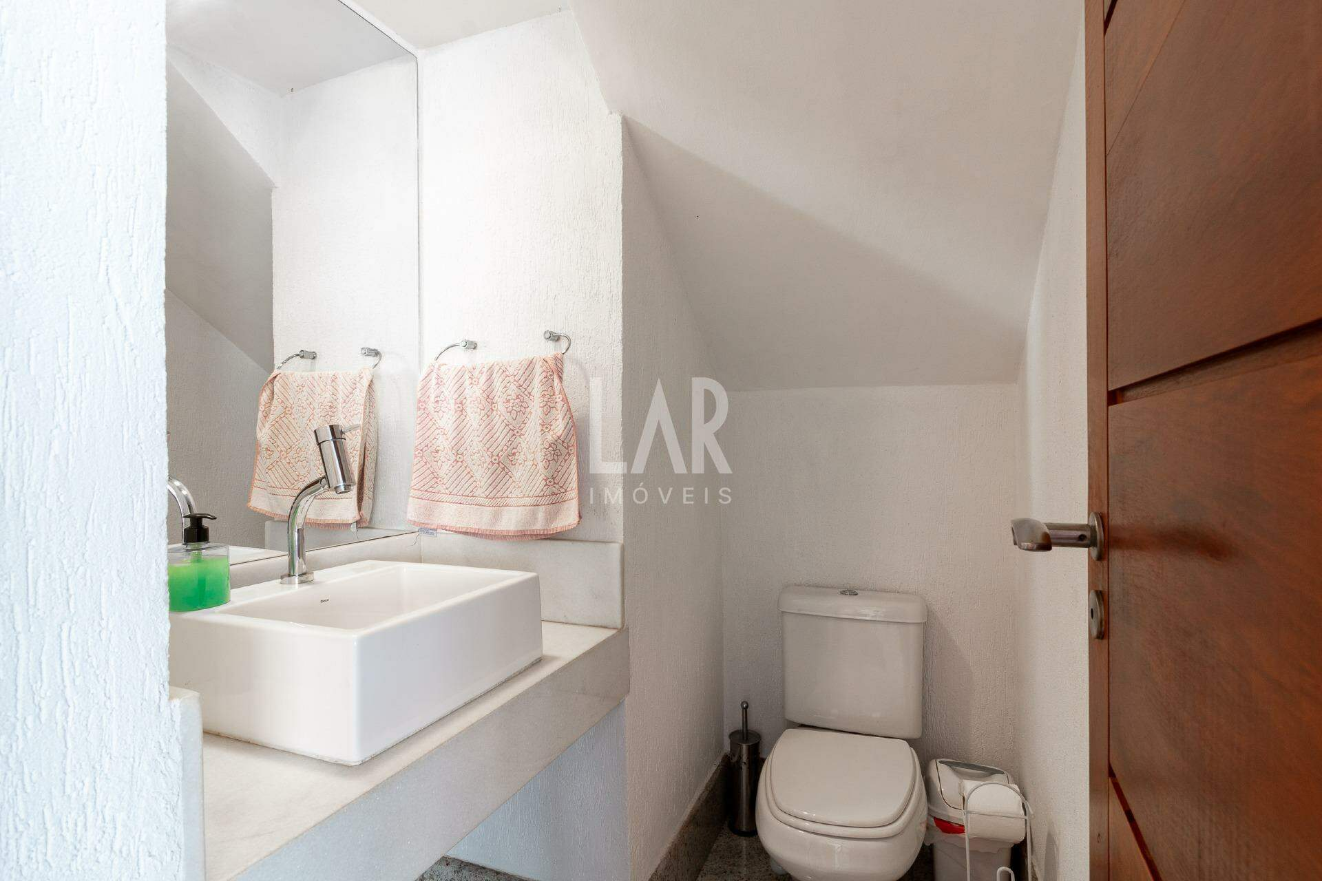 Casa de 5 quartos à venda, Santa Lúcia, Belo Horizonte - MG