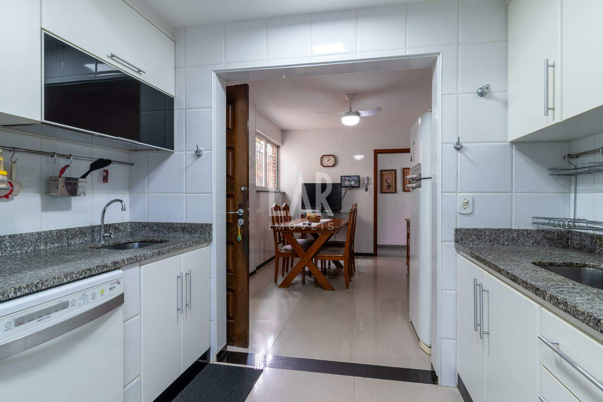 Casa de 5 quartos à venda, Santa Lúcia, Belo Horizonte - MG