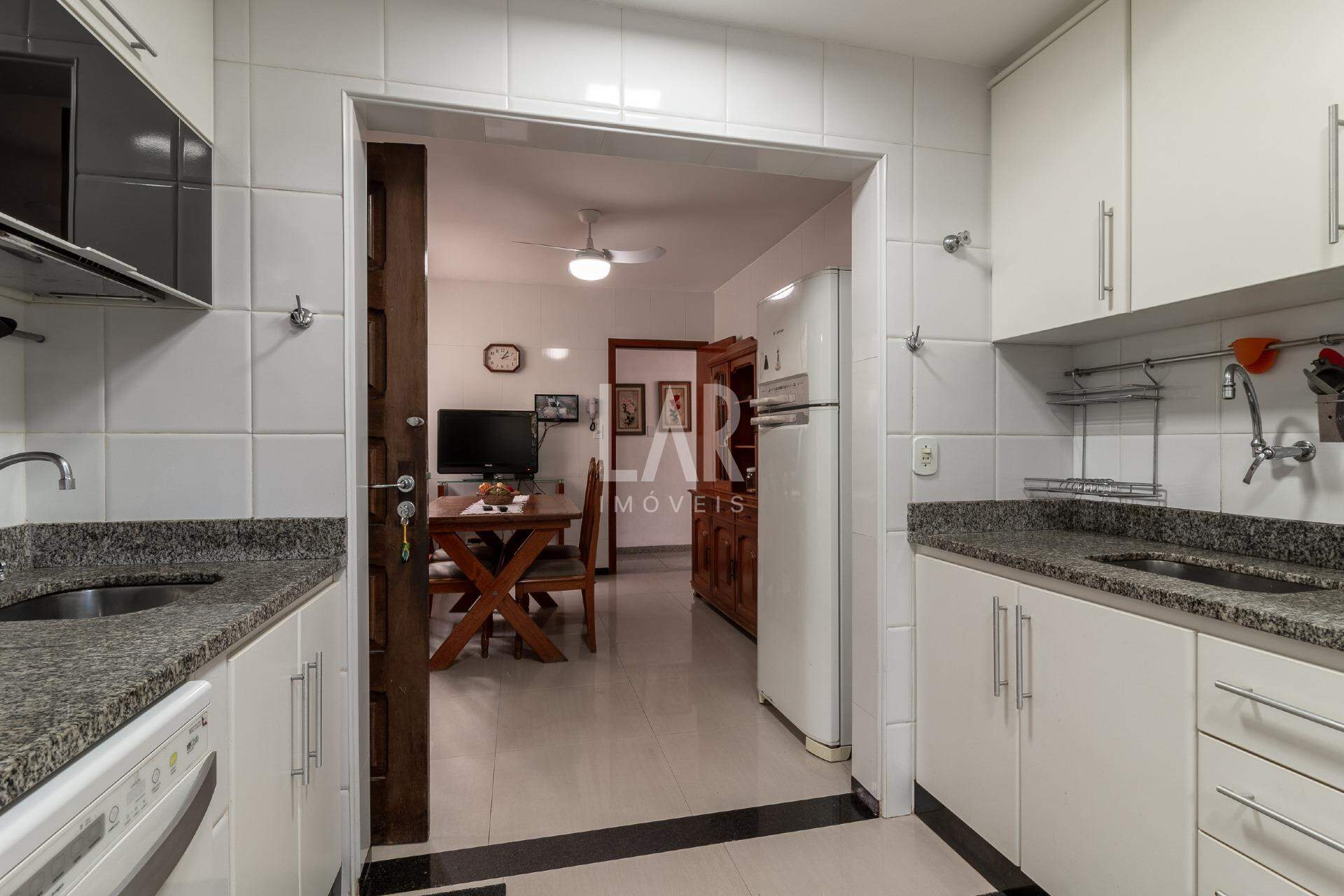 Casa de 5 quartos à venda, Santa Lúcia, Belo Horizonte - MG